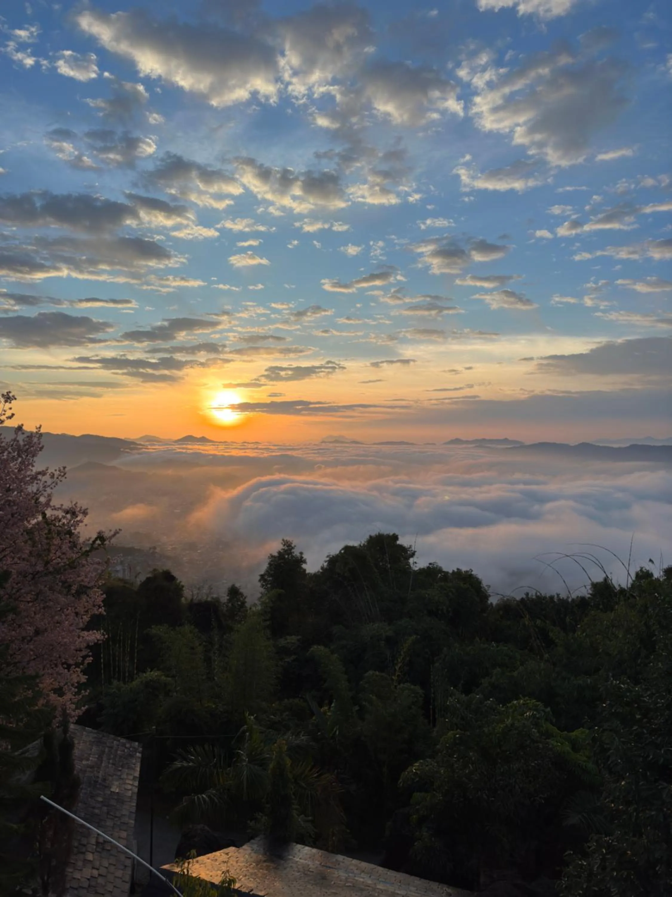 Sunrise in Rock Garden Resort