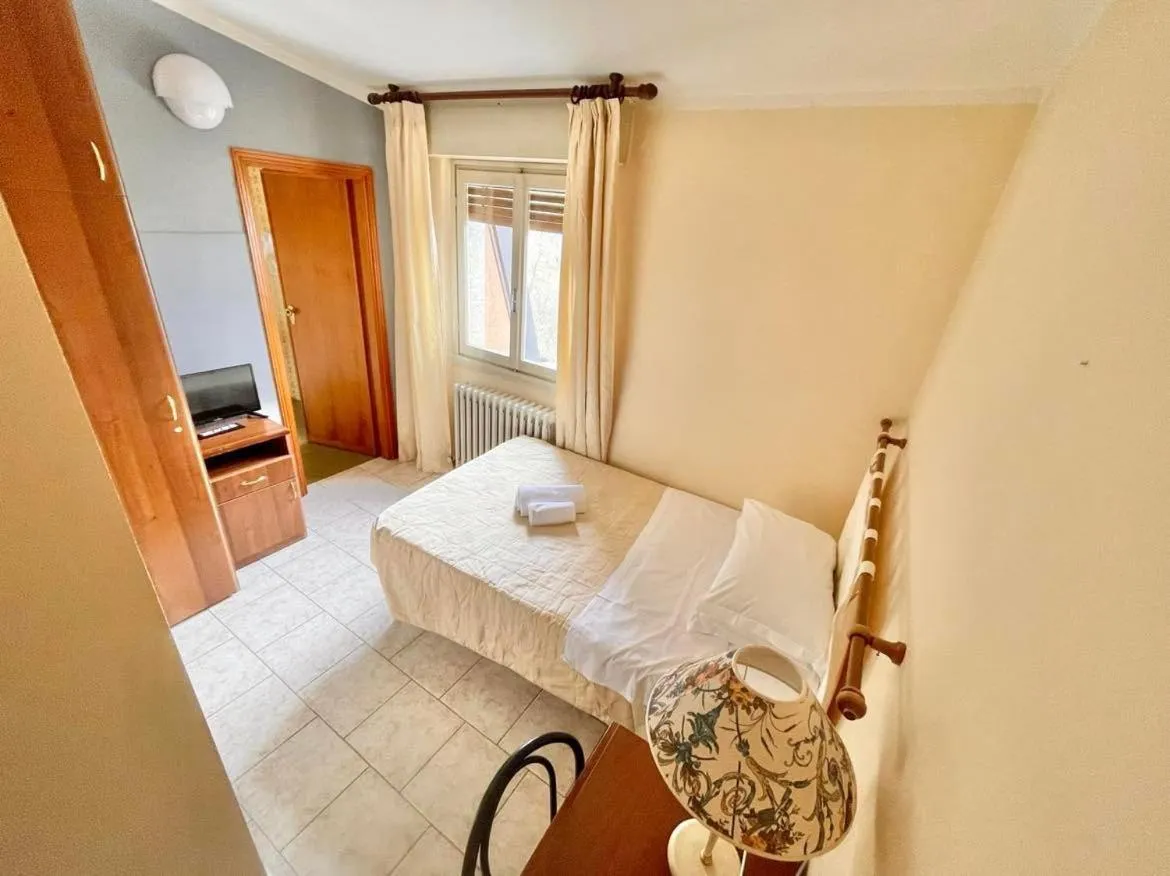 Bed in Hotel Ristorante La Sorgente