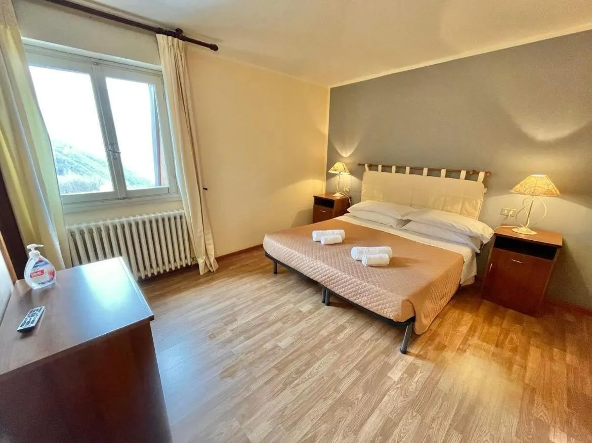 Bed in Hotel Ristorante La Sorgente