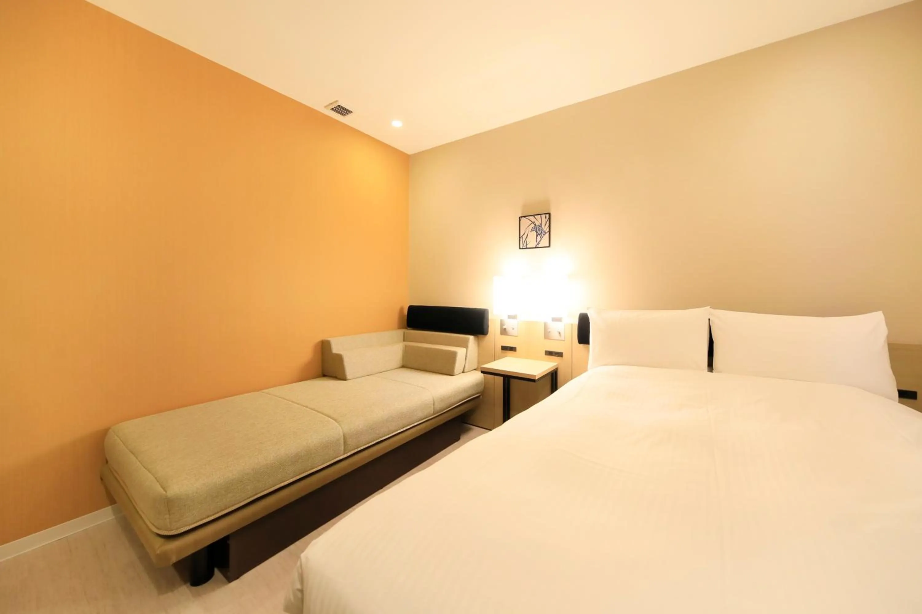Photo of the whole room, Bed in Hotel Nihonbashi Saibo