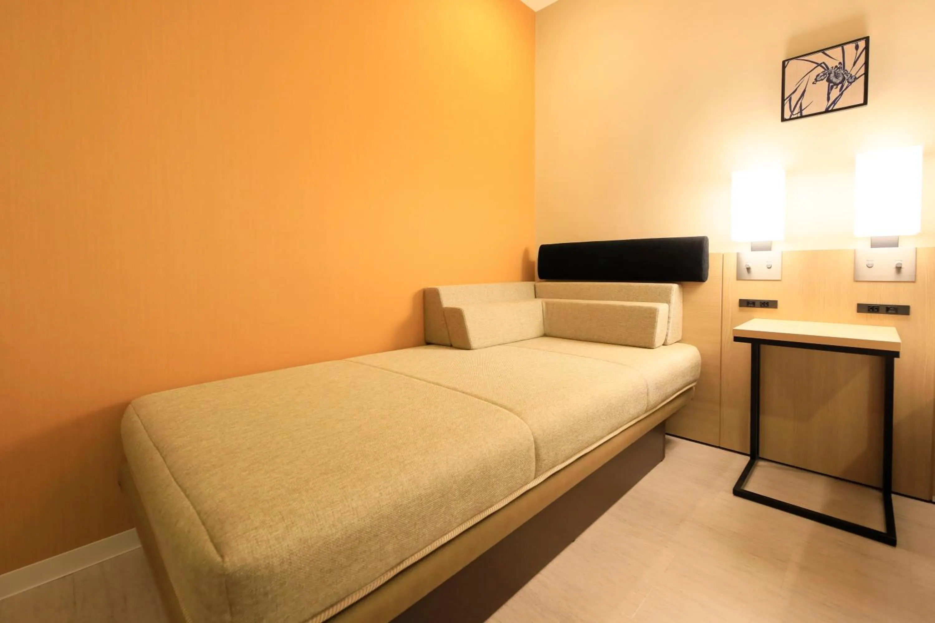 Photo of the whole room, Bed in Hotel Nihonbashi Saibo