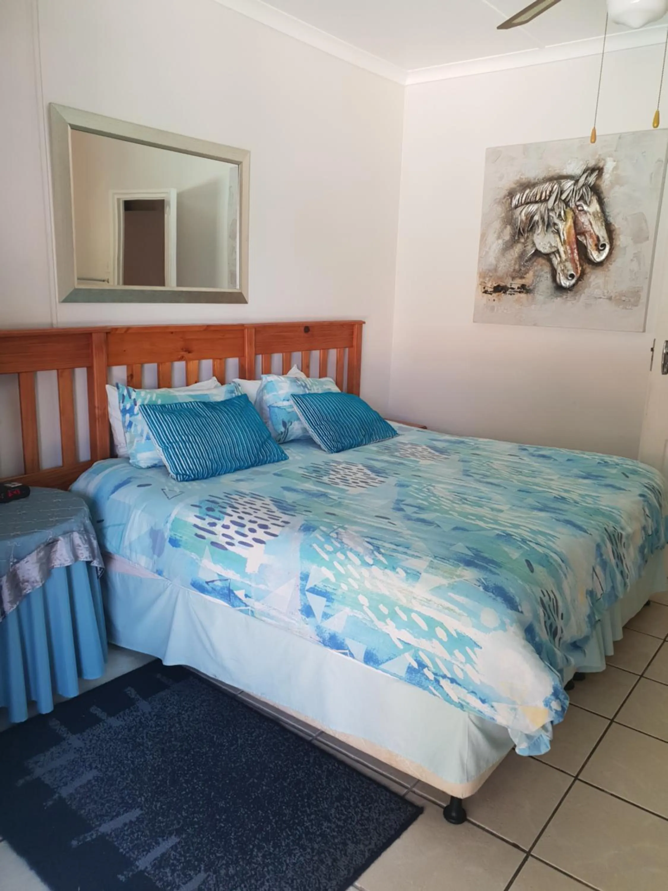 Bedroom, Bed in La Rochelle Inn