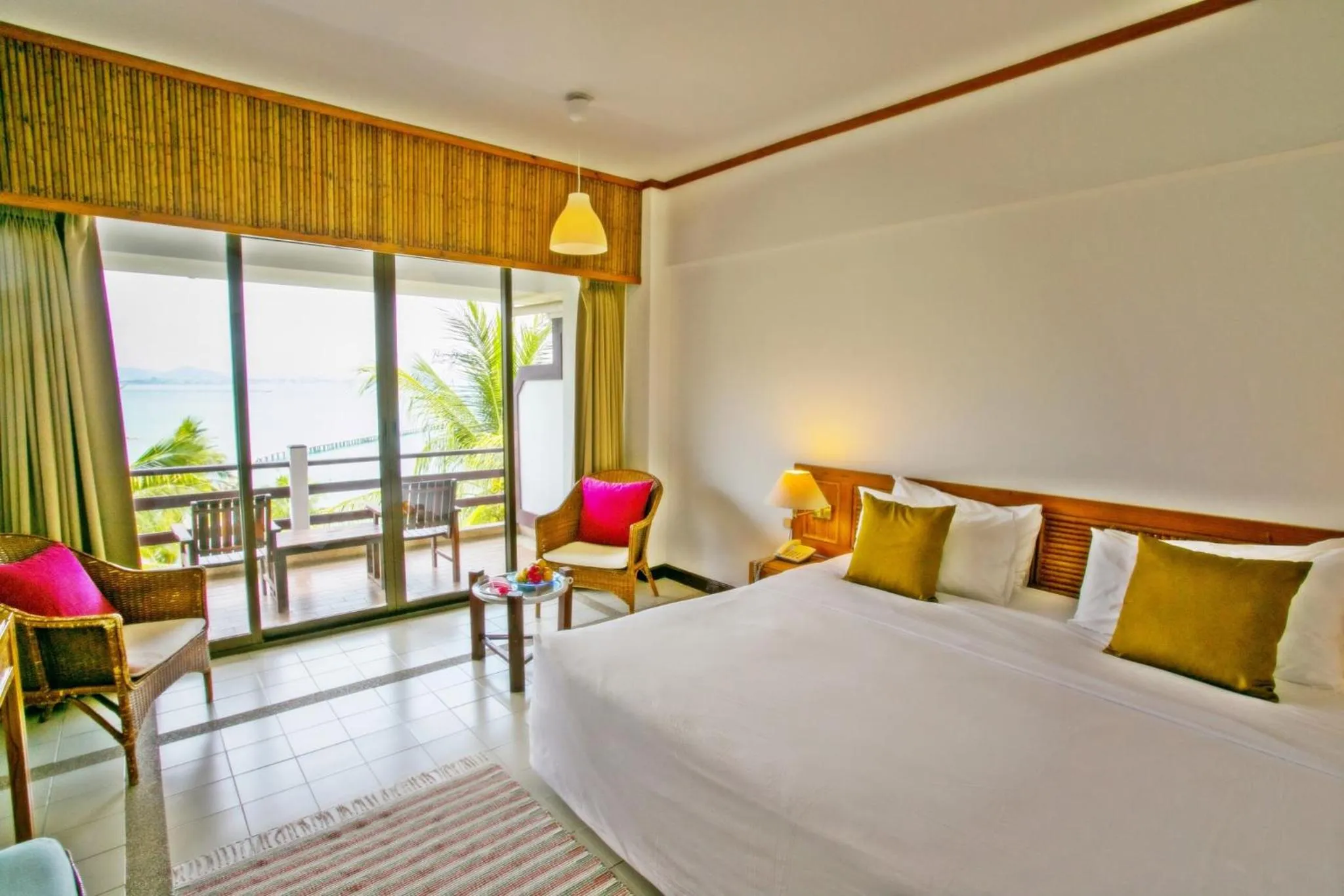 Bed in Rayong Resort Hotel โรงแรมระยองรีสอร์ท