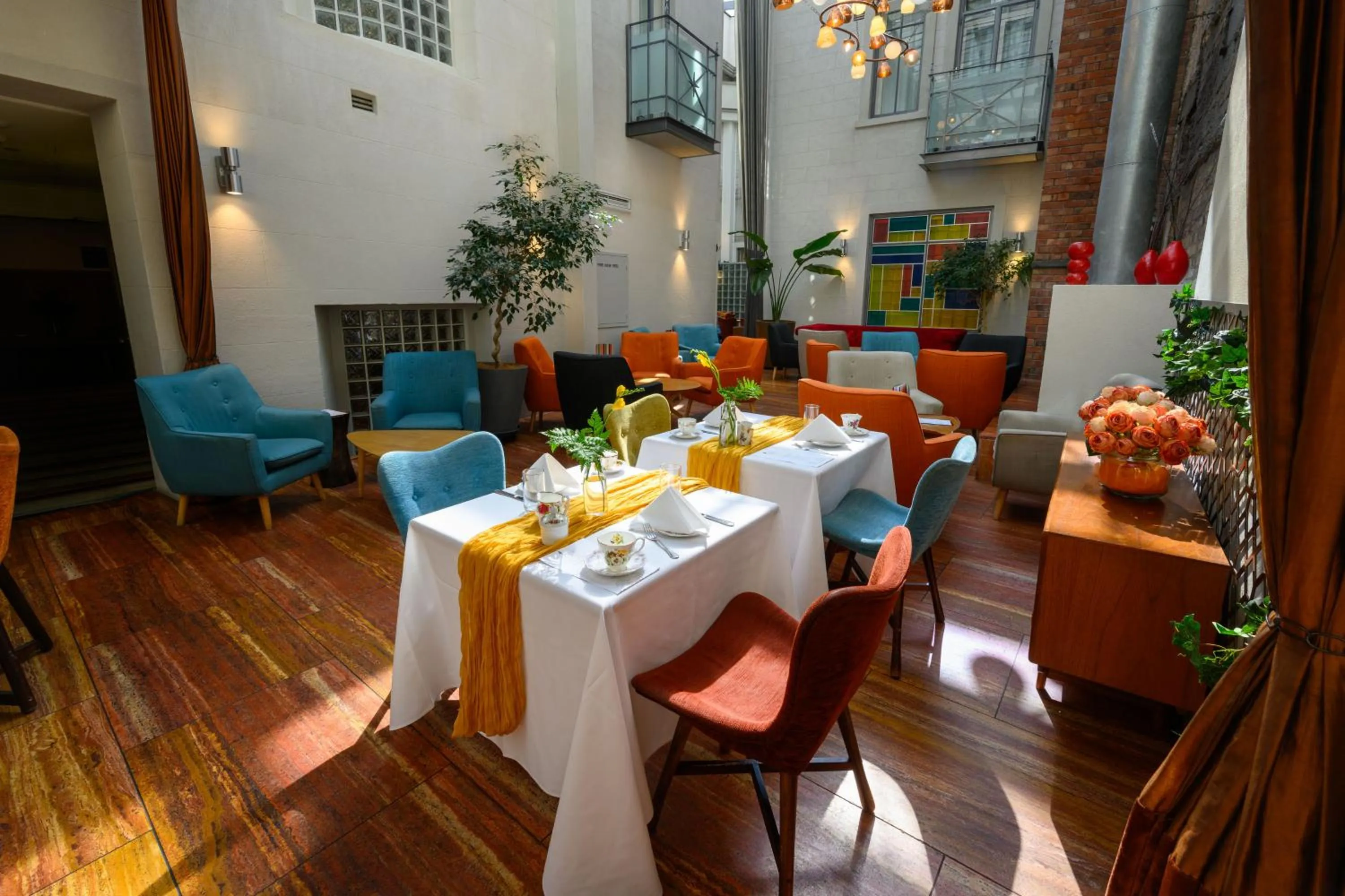 Restaurant/places to eat in Hotel DeBrett