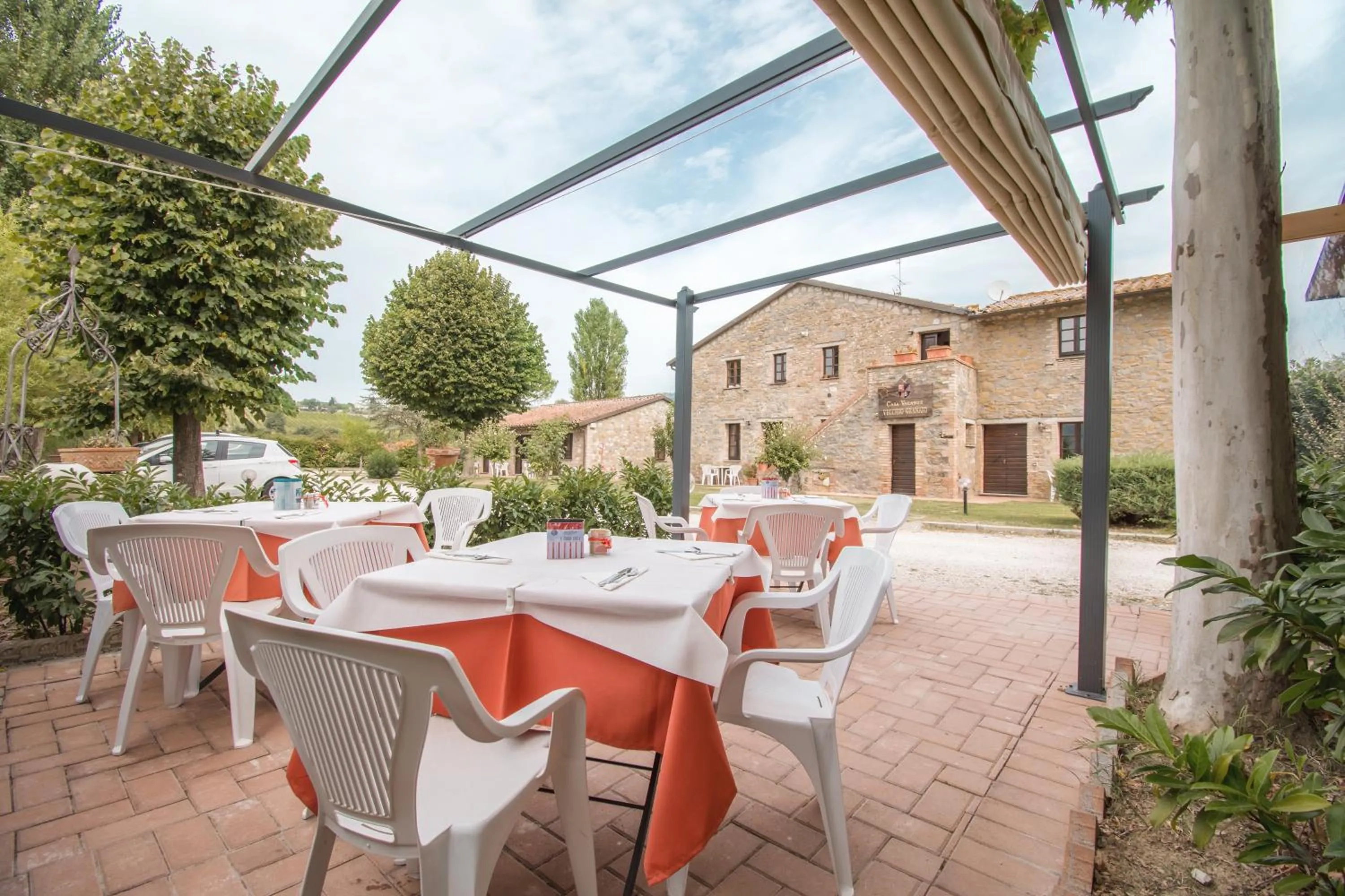 Property building in Casa Vacanze Vecchio Granaio