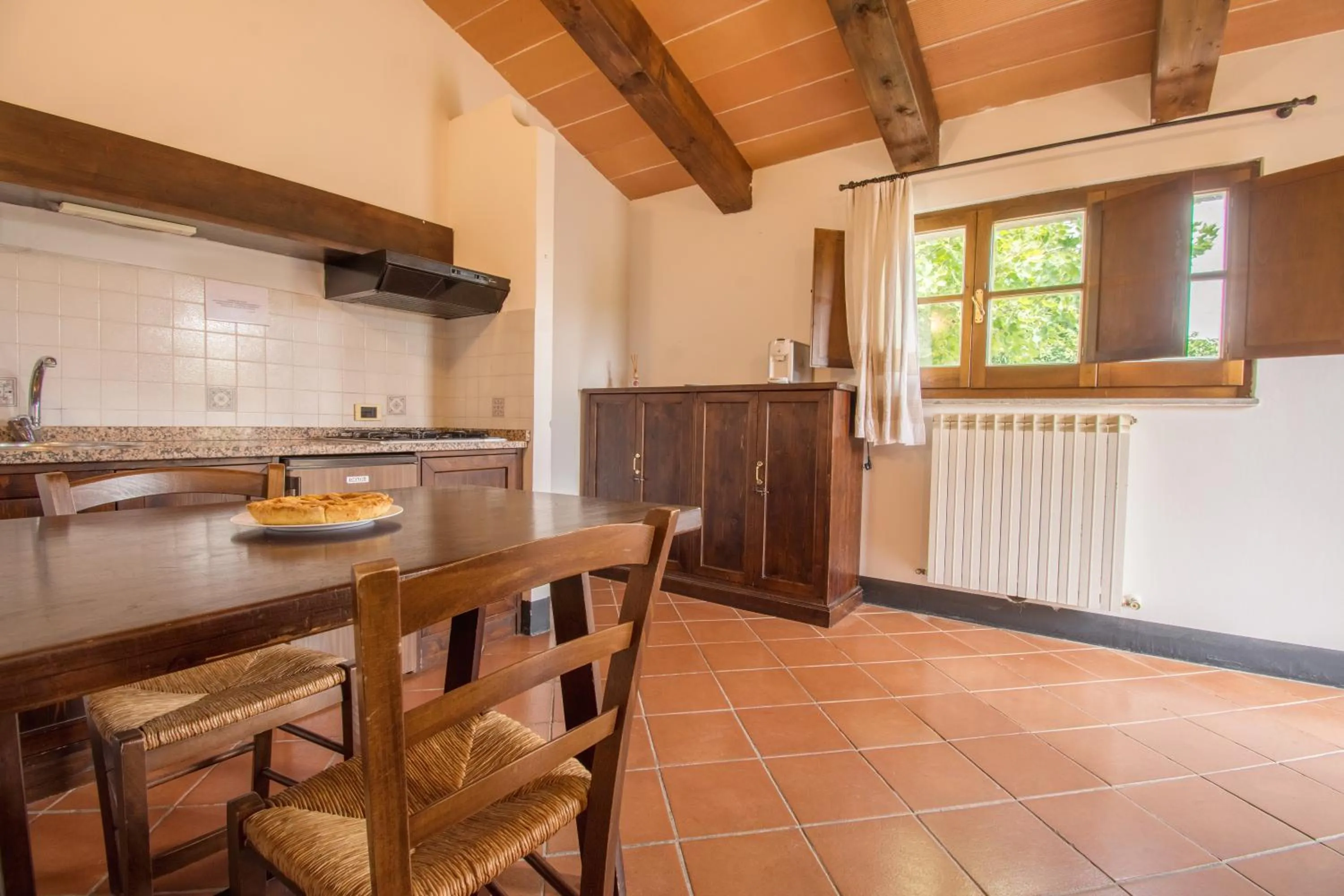 Kitchen or kitchenette in Casa Vacanze Vecchio Granaio