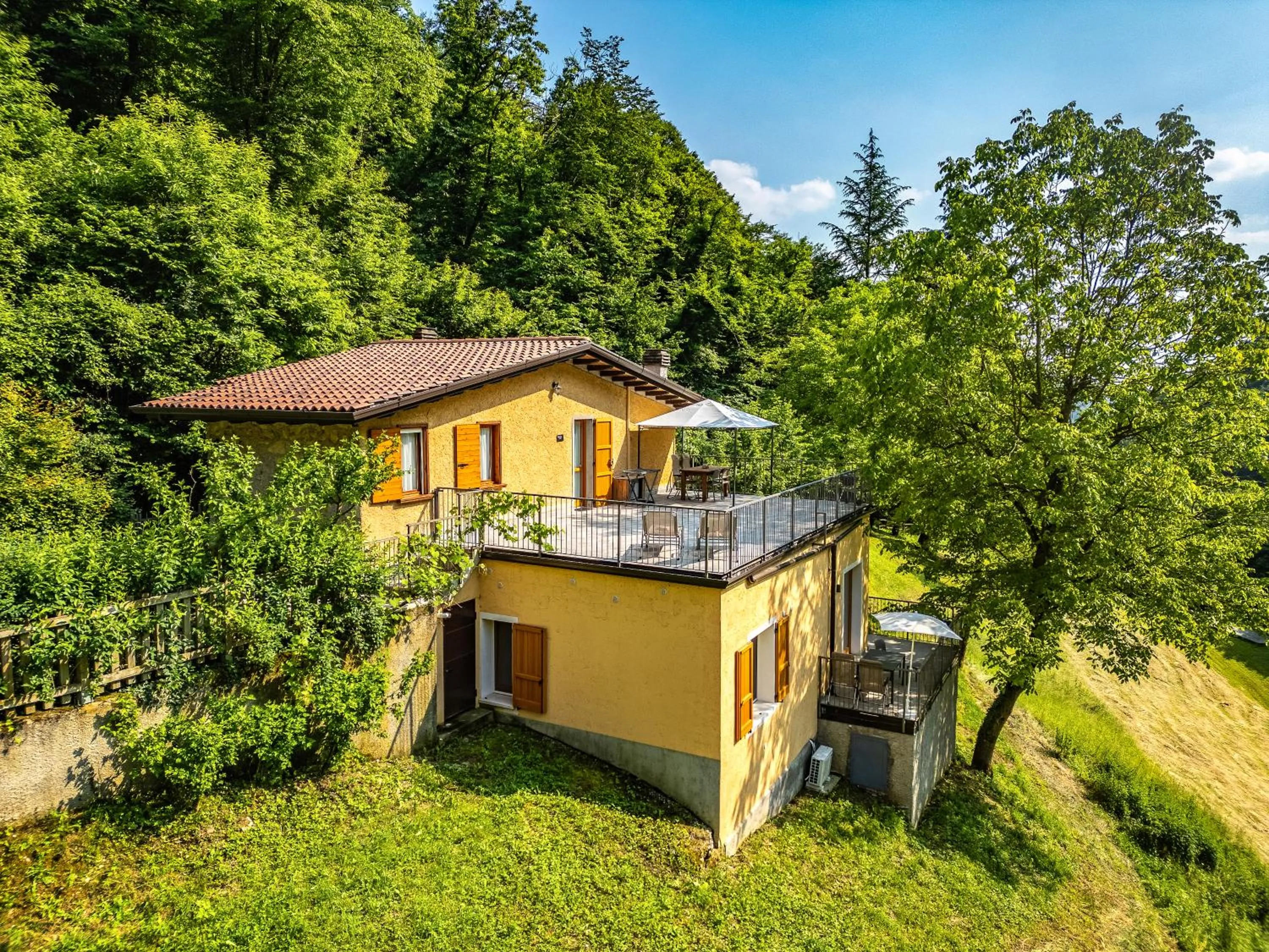 Property building in La Fontanina