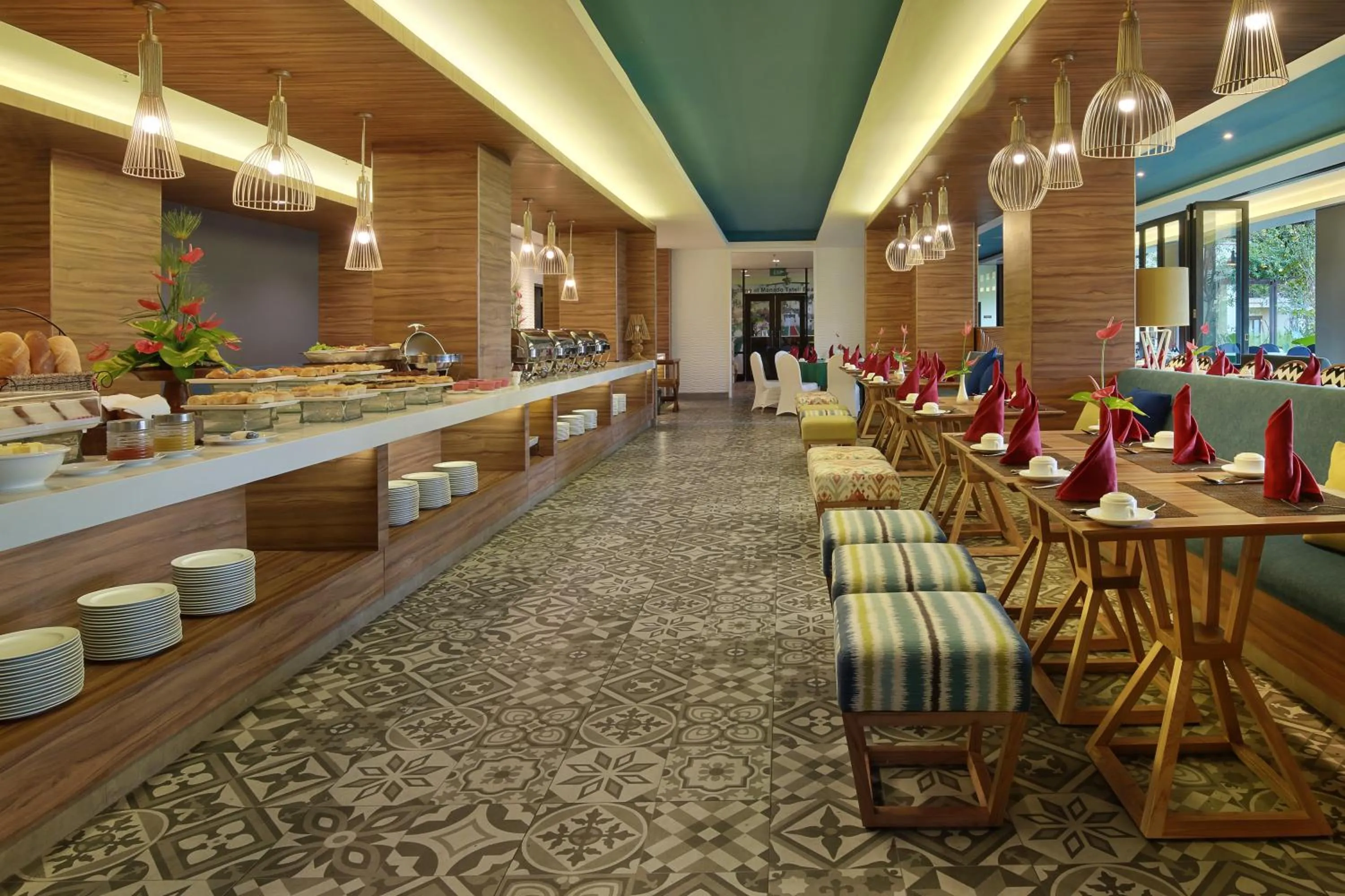 Restaurant/places to eat in Manado Tateli Resort and Convention