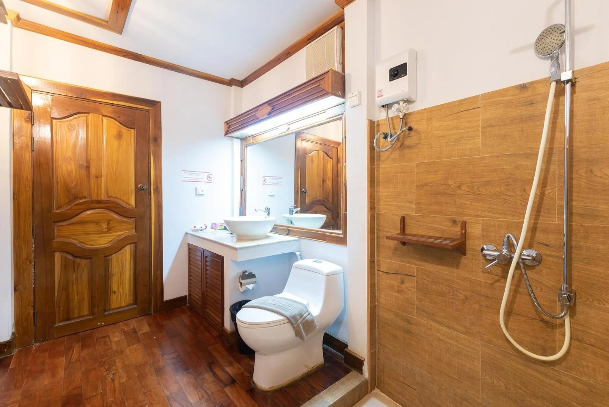 Bathroom in Phi Phi The Beach Resort