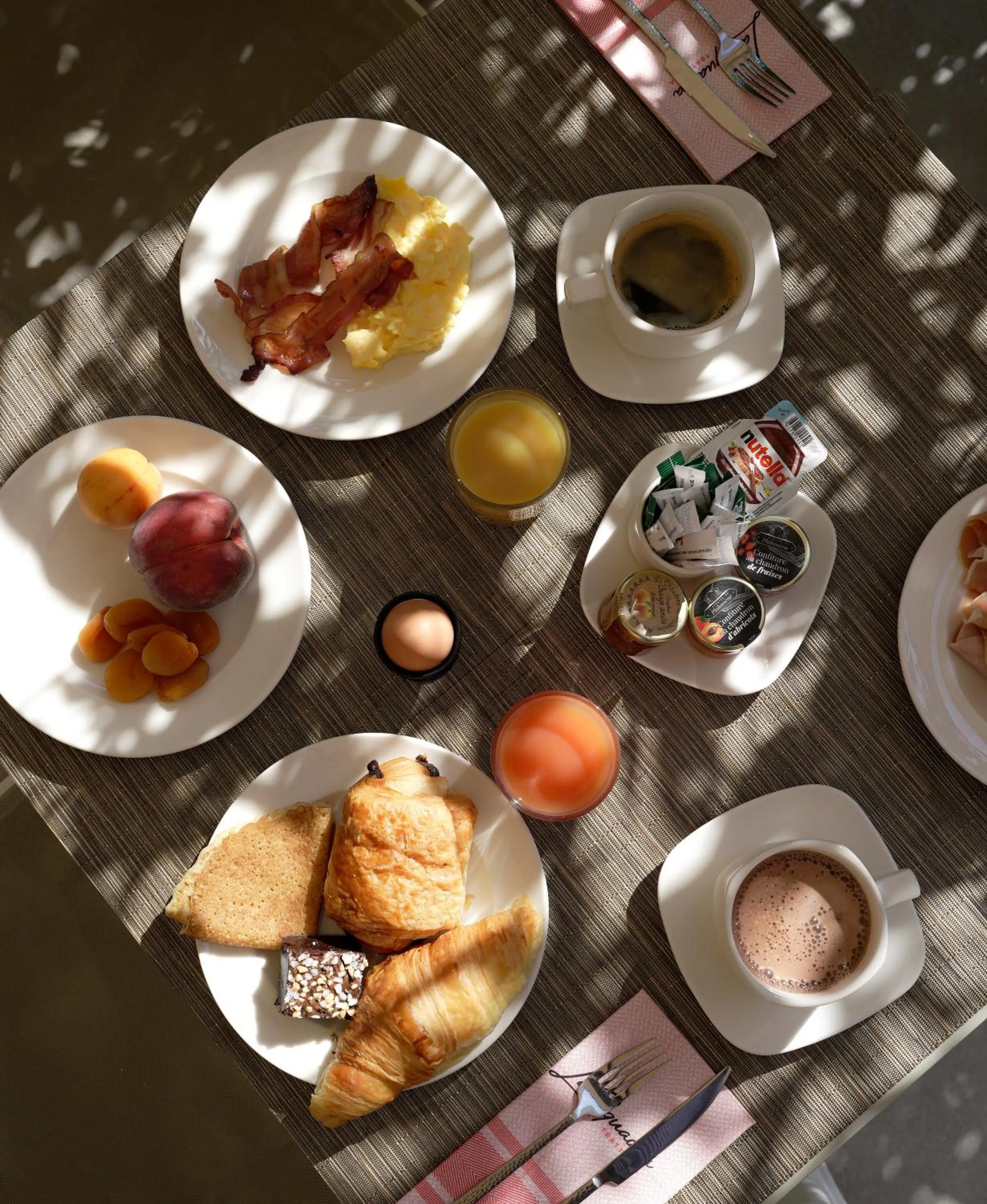 Breakfast in Grand Prix Hôtel & Restaurant