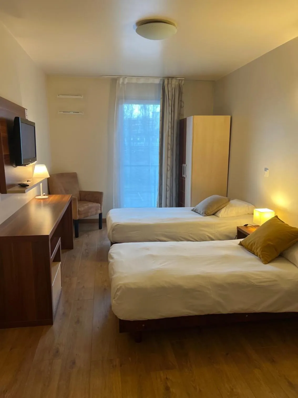 Bedroom, Bed in Villa Val Senart 1ere Avenue