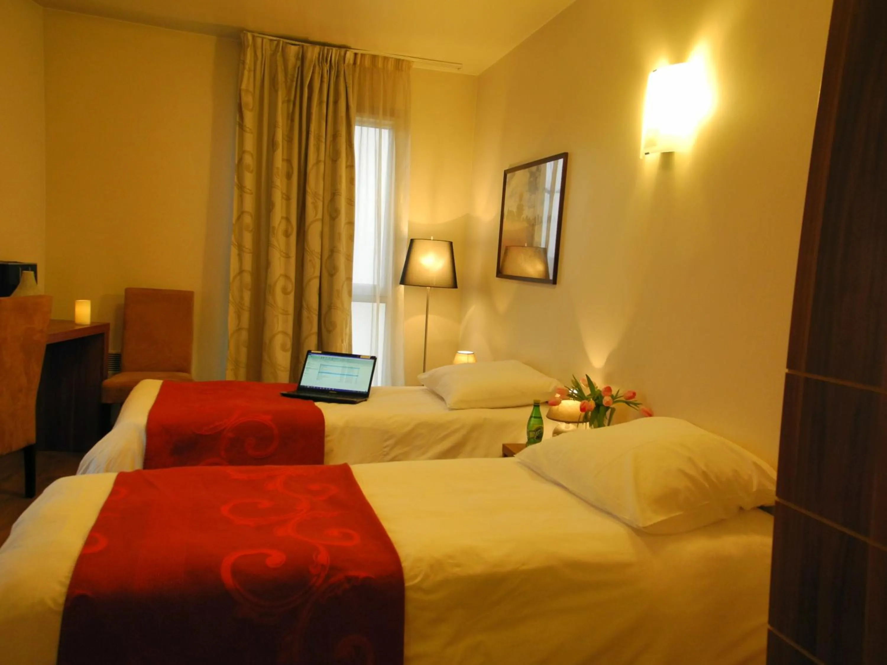 Bedroom, Bed in Villa Val Senart 1ere Avenue