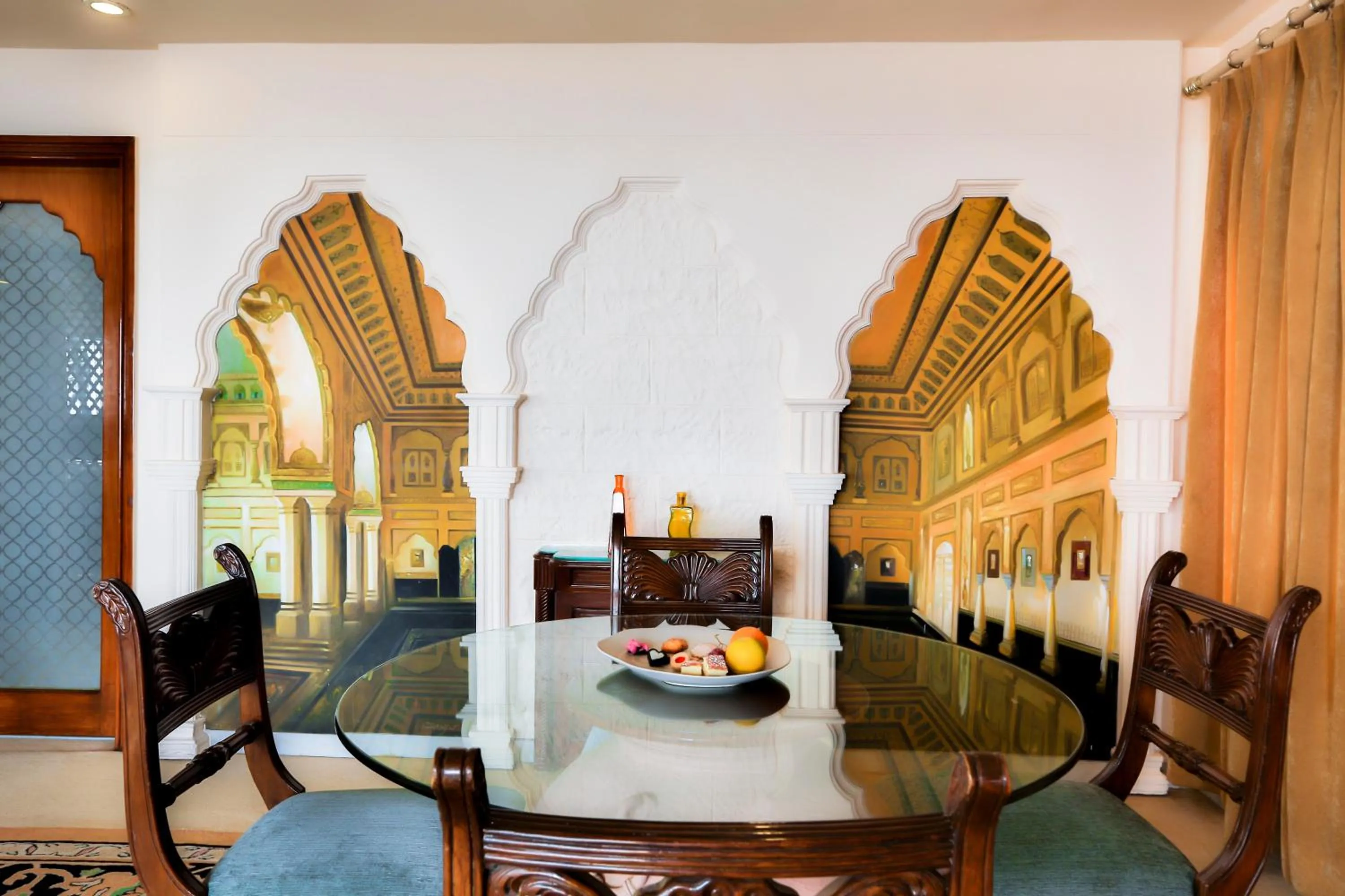 Food and drinks in Sun-n-Sand Mumbai Juhu Beach