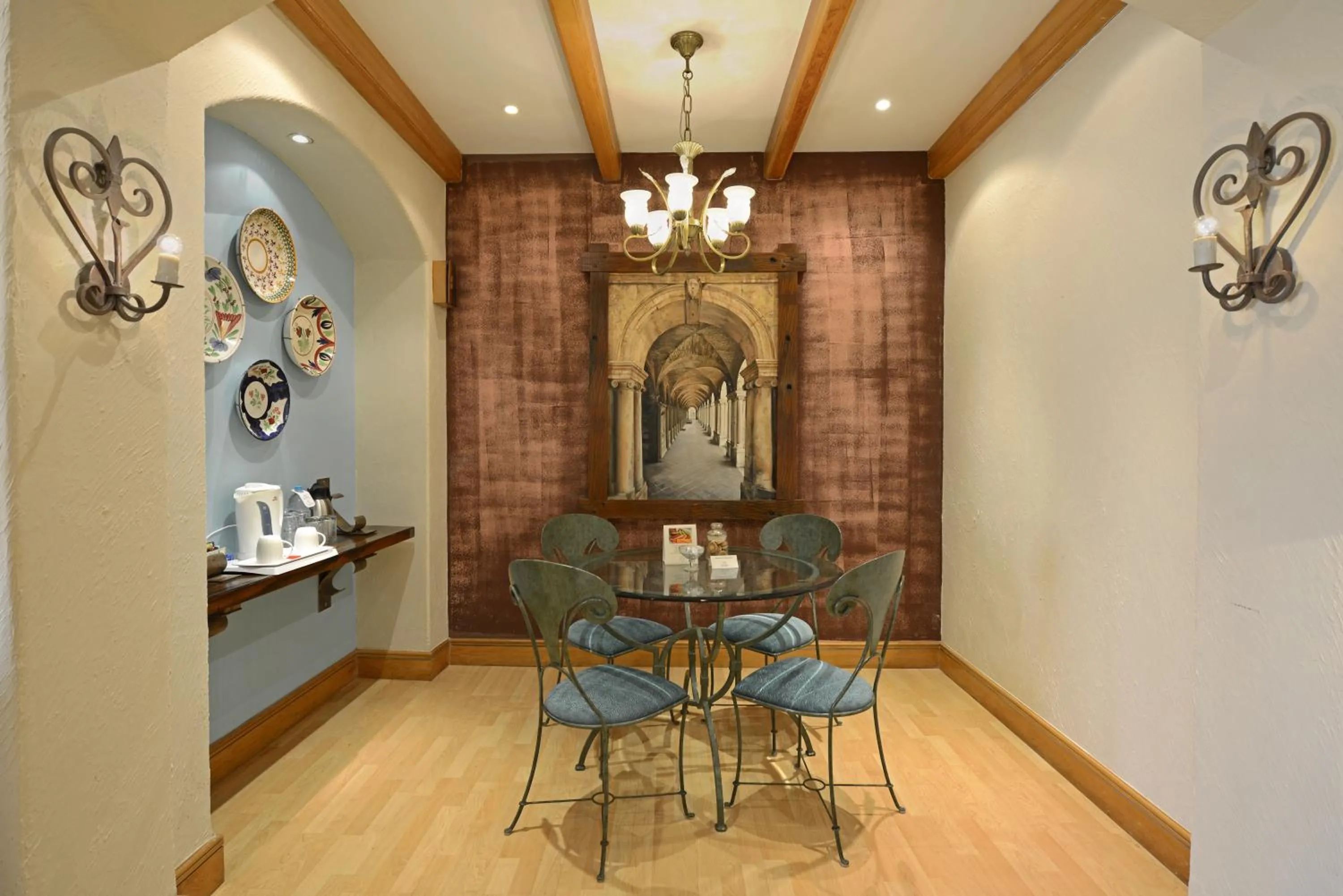 Dining area in Sun-n-Sand Mumbai Juhu Beach