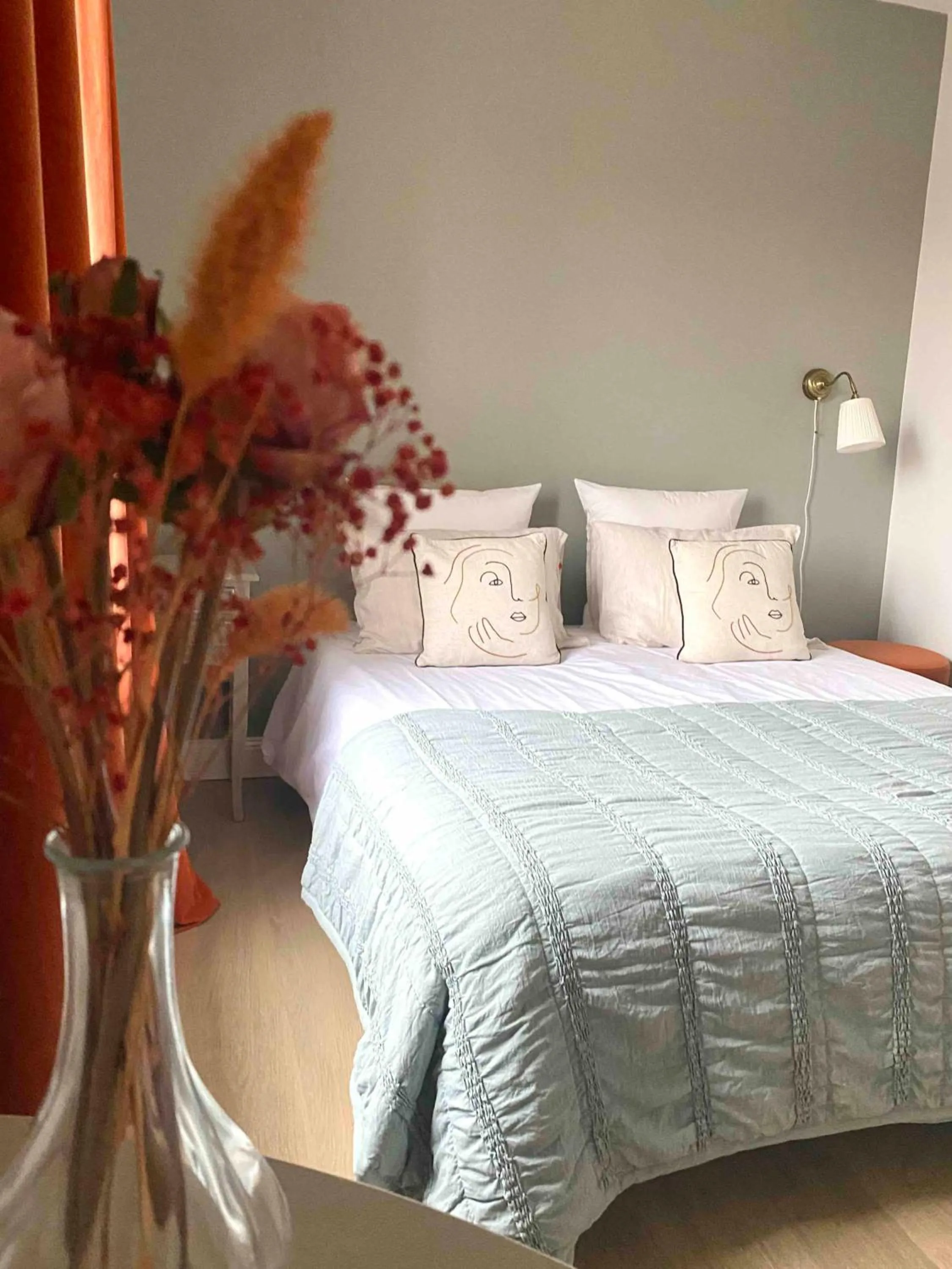 Photo of the whole room, Bed in Le Moulin Du Port