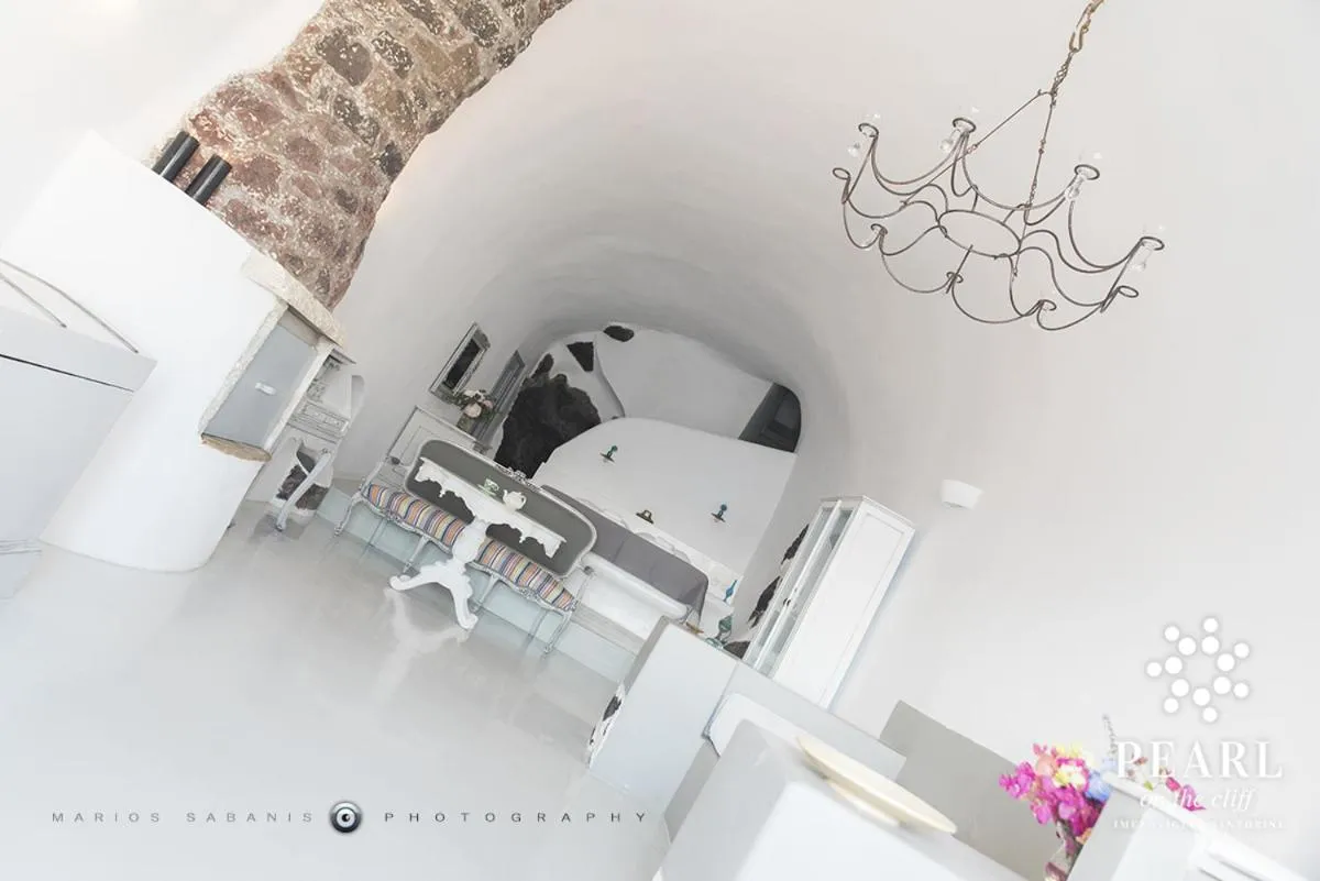 Property building in Pearl on the Cliff Hotel & Suites by Pearl Hotel Collection