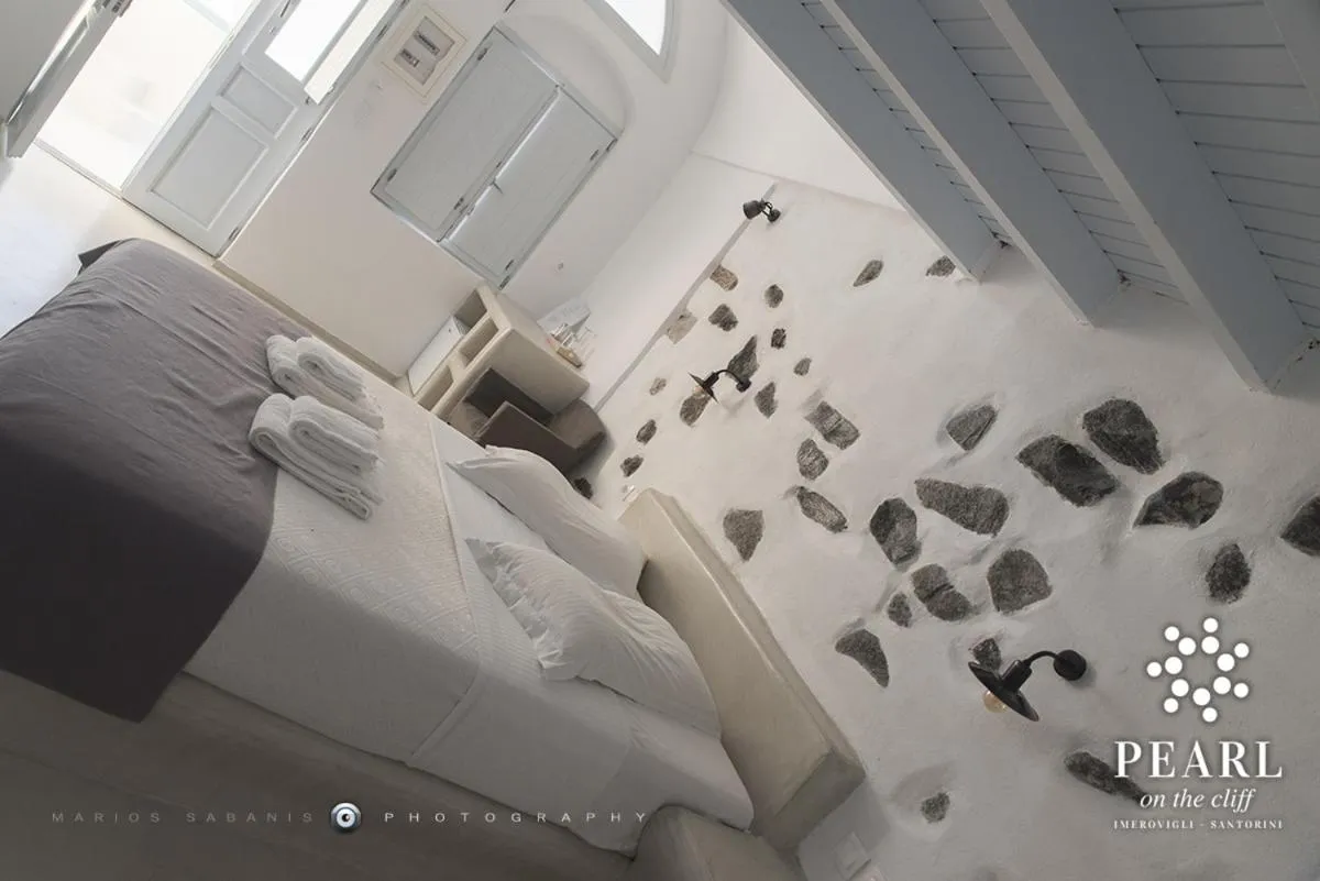 Bedroom in Pearl on the Cliff Hotel & Suites by Pearl Hotel Collection