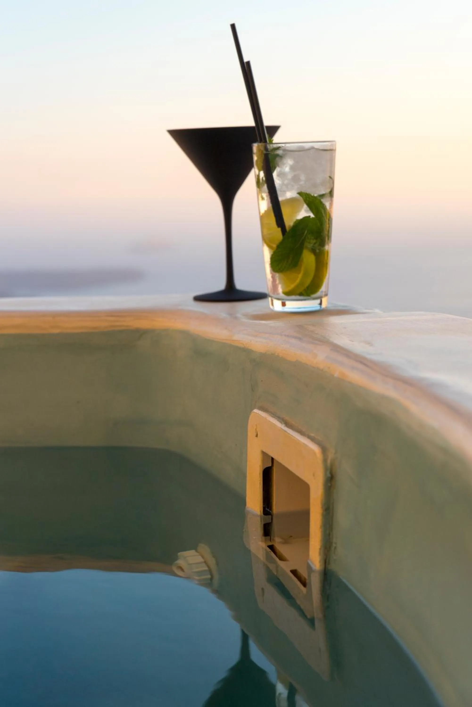 Hot Tub in Pearl on the Cliff Hotel & Suites by Pearl Hotel Collection