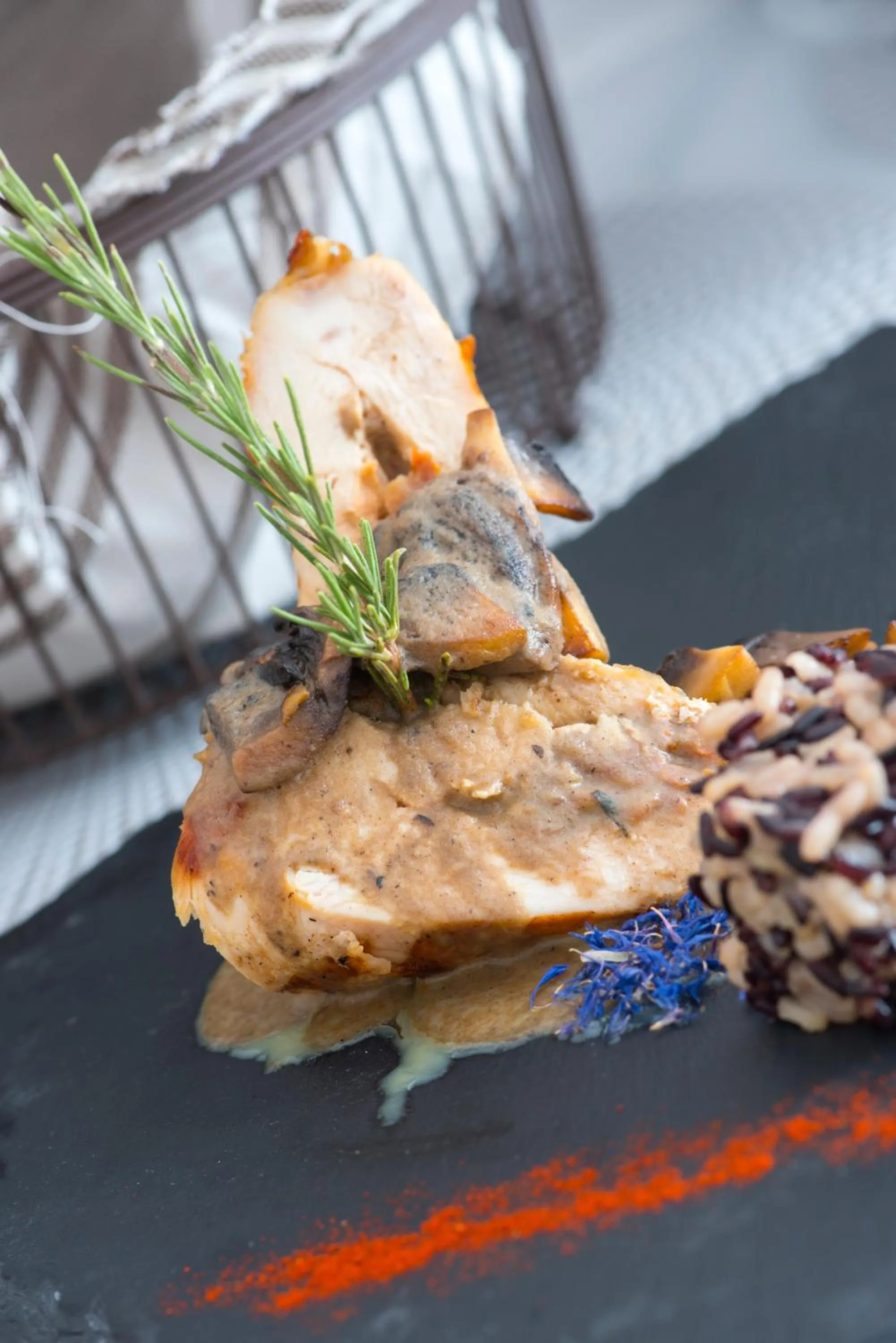 Restaurant/places to eat in Pearl on the Cliff Hotel & Suites by Pearl Hotel Collection