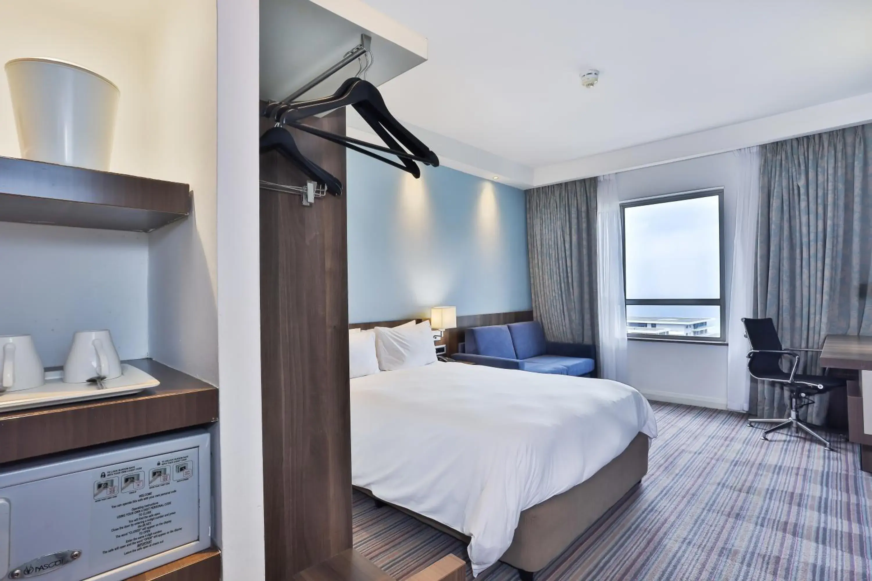 Standard Double Room with Sofa Bed in Holiday Inn Express Durban - Umhlanga by IHG Standard Double Room with Sofa Bed in Holiday Inn Express Durban - Umhlanga by IHG