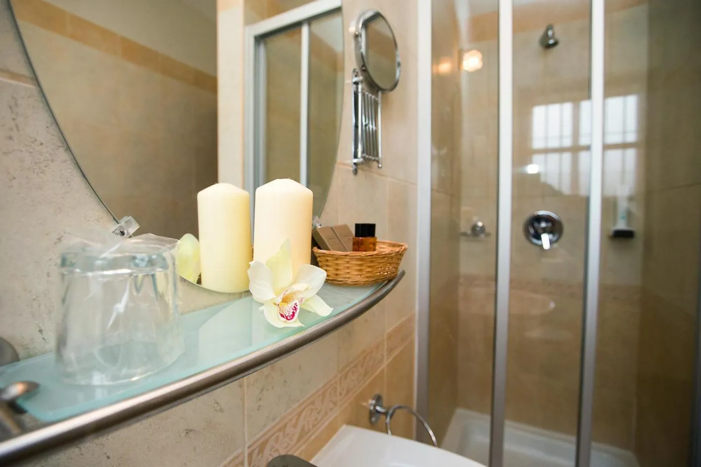 Shower in Hotel Villa Völgy Wellness & Konferencia