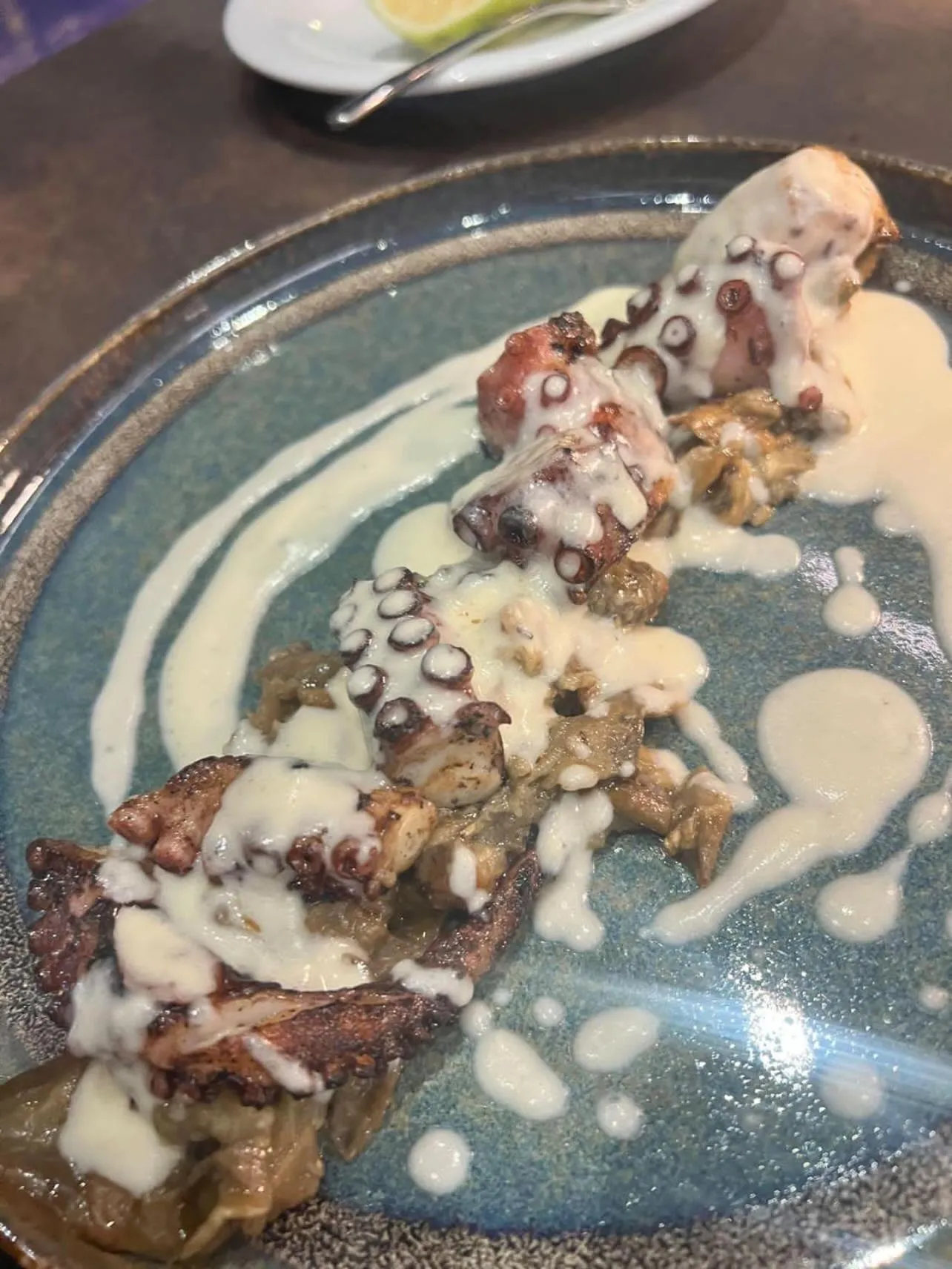 Restaurant/places to eat in Petit Hotel