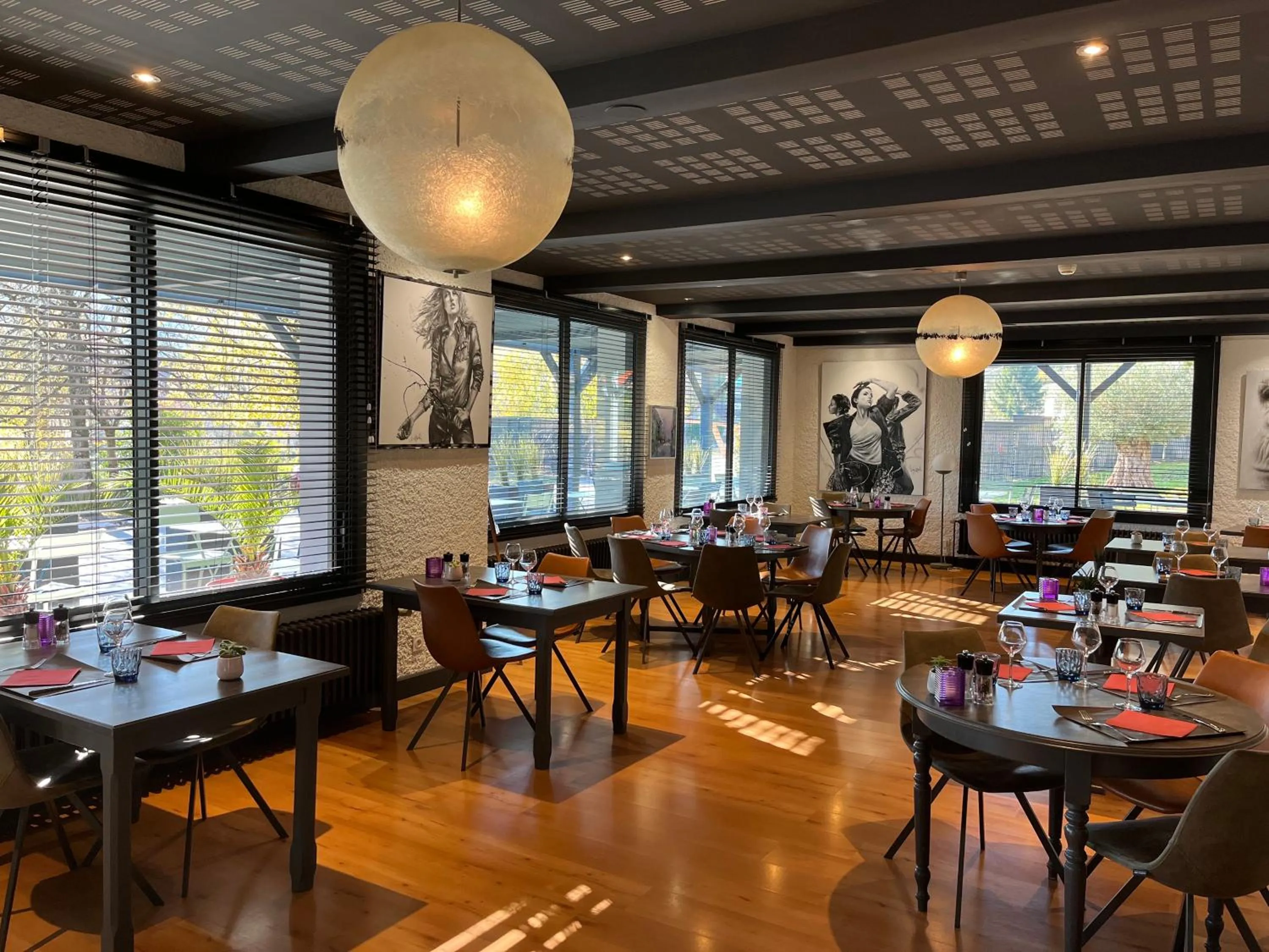 Hôtel Logis Restaurant La Fontaine