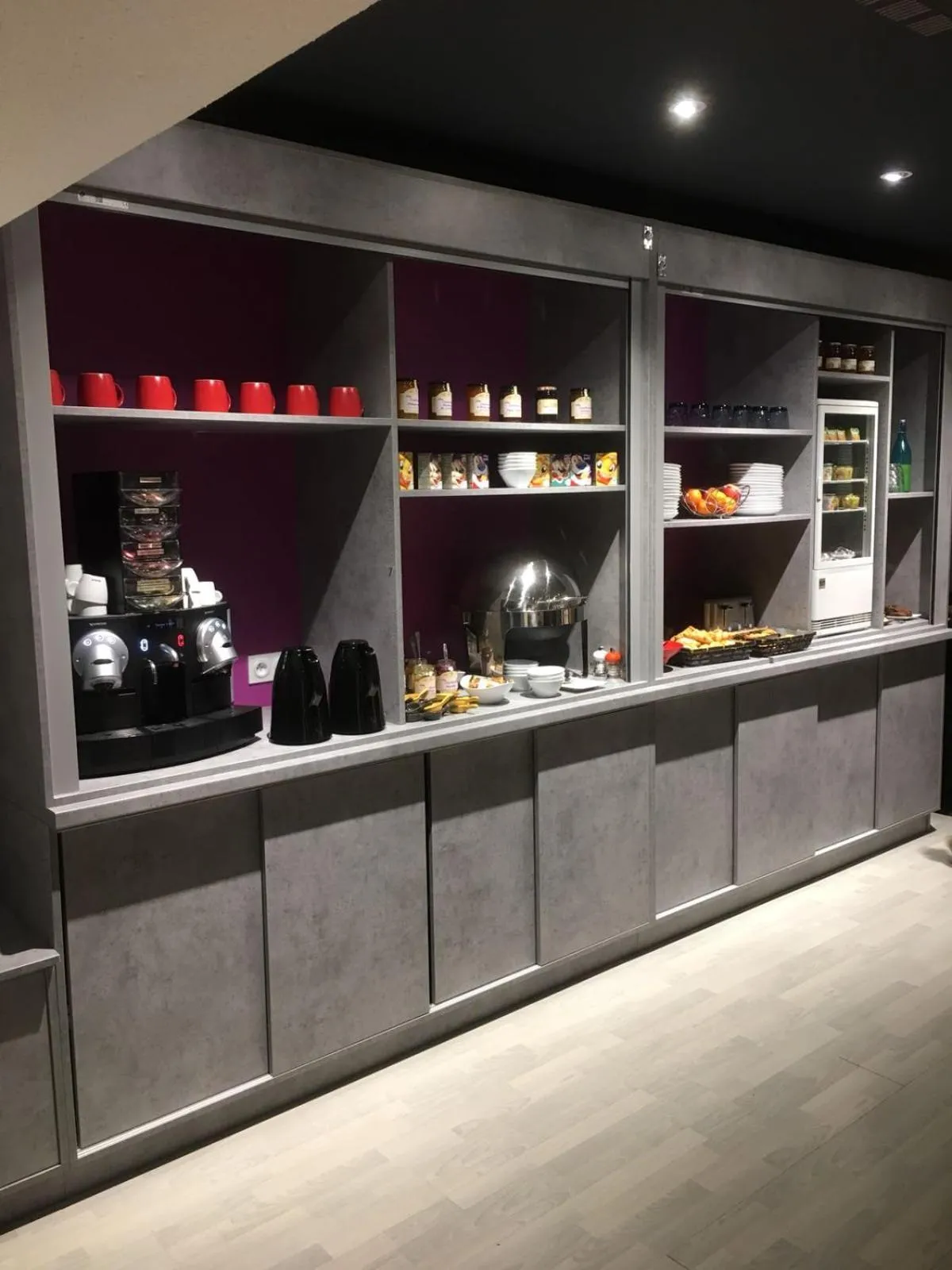 Breakfast in Hôtel Logis Restaurant La Fontaine