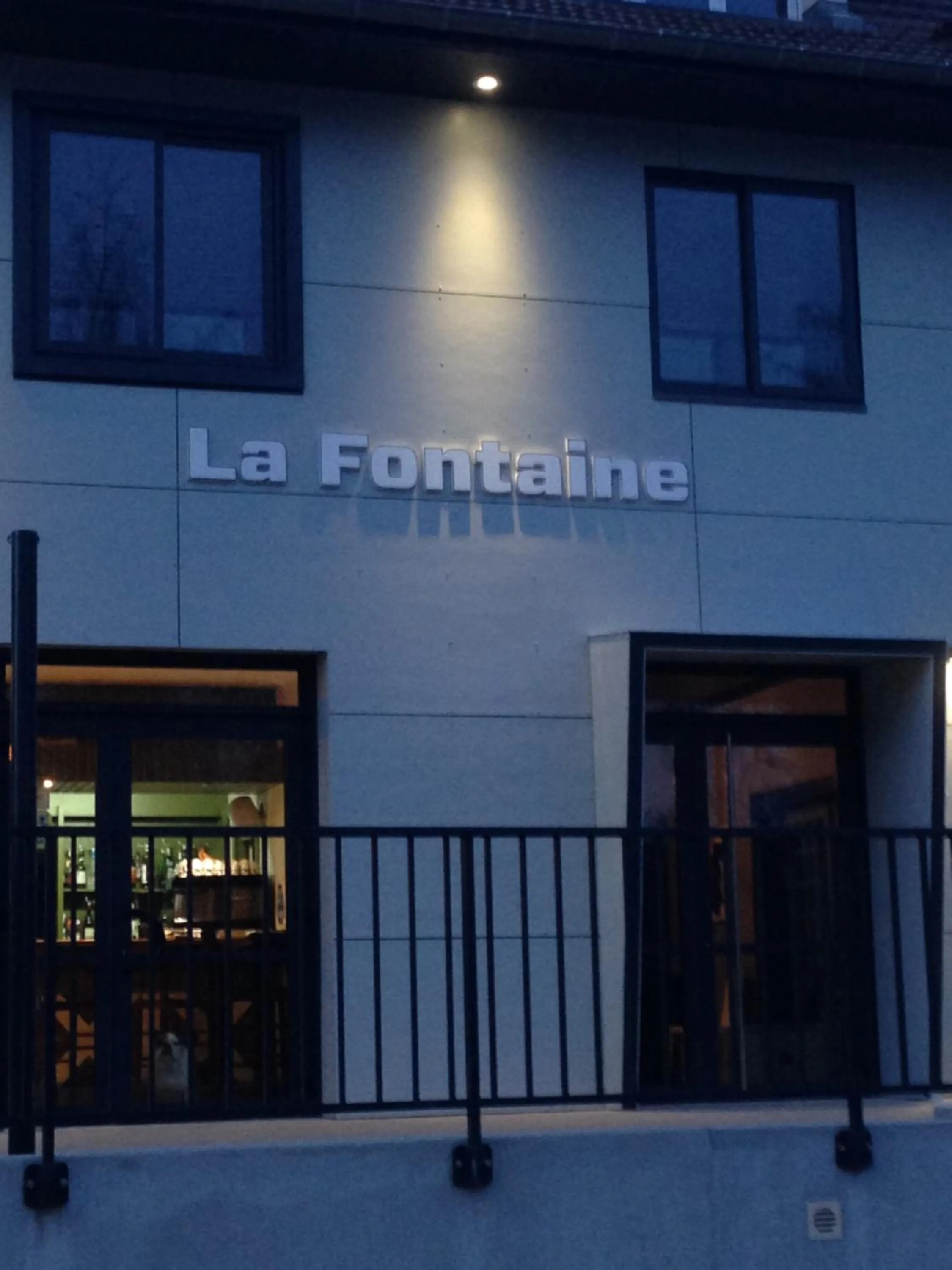 Facade/entrance in Hôtel Logis Restaurant La Fontaine