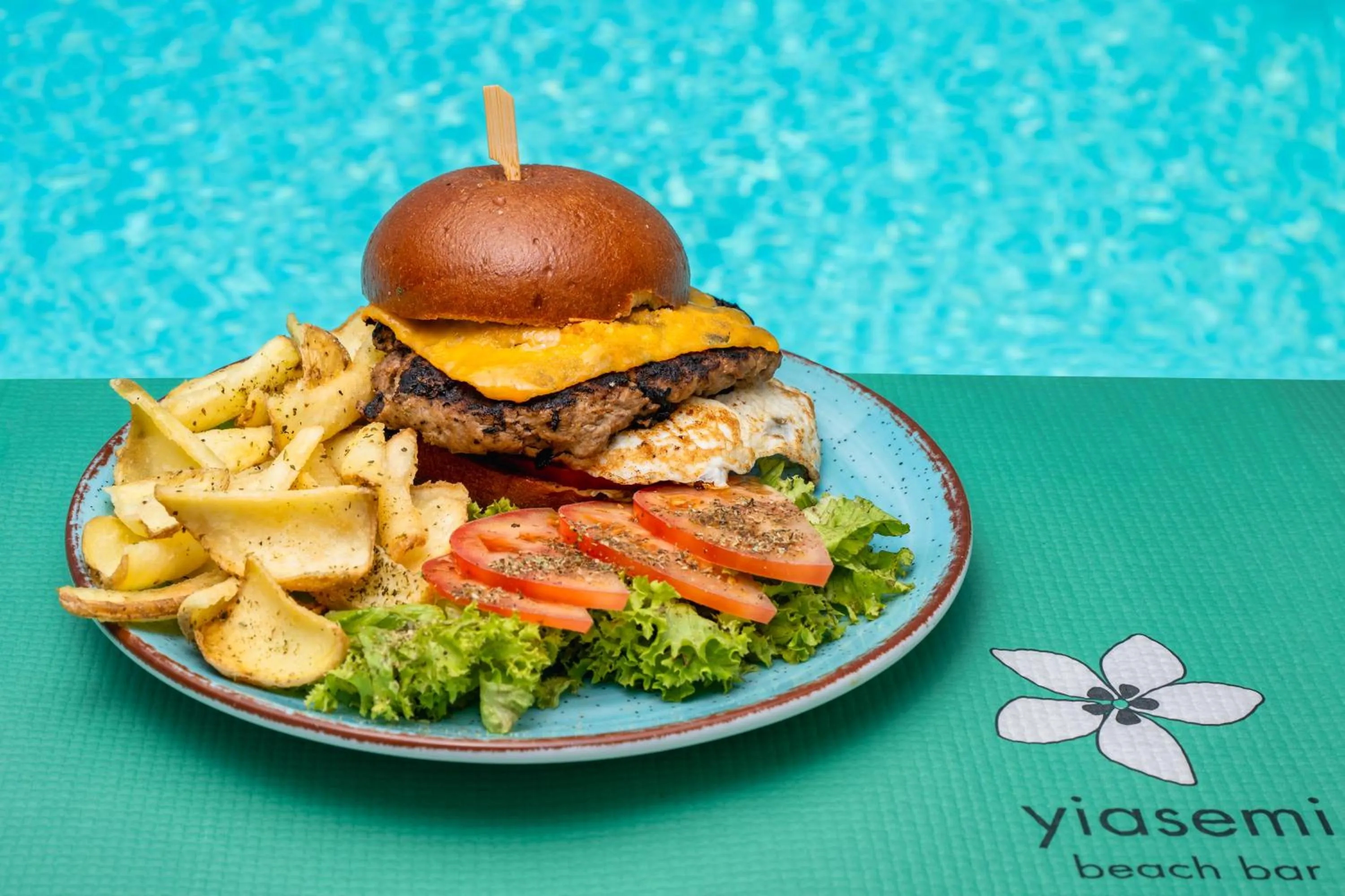 Restaurant/places to eat in Nissia Beach Apartments & Suites