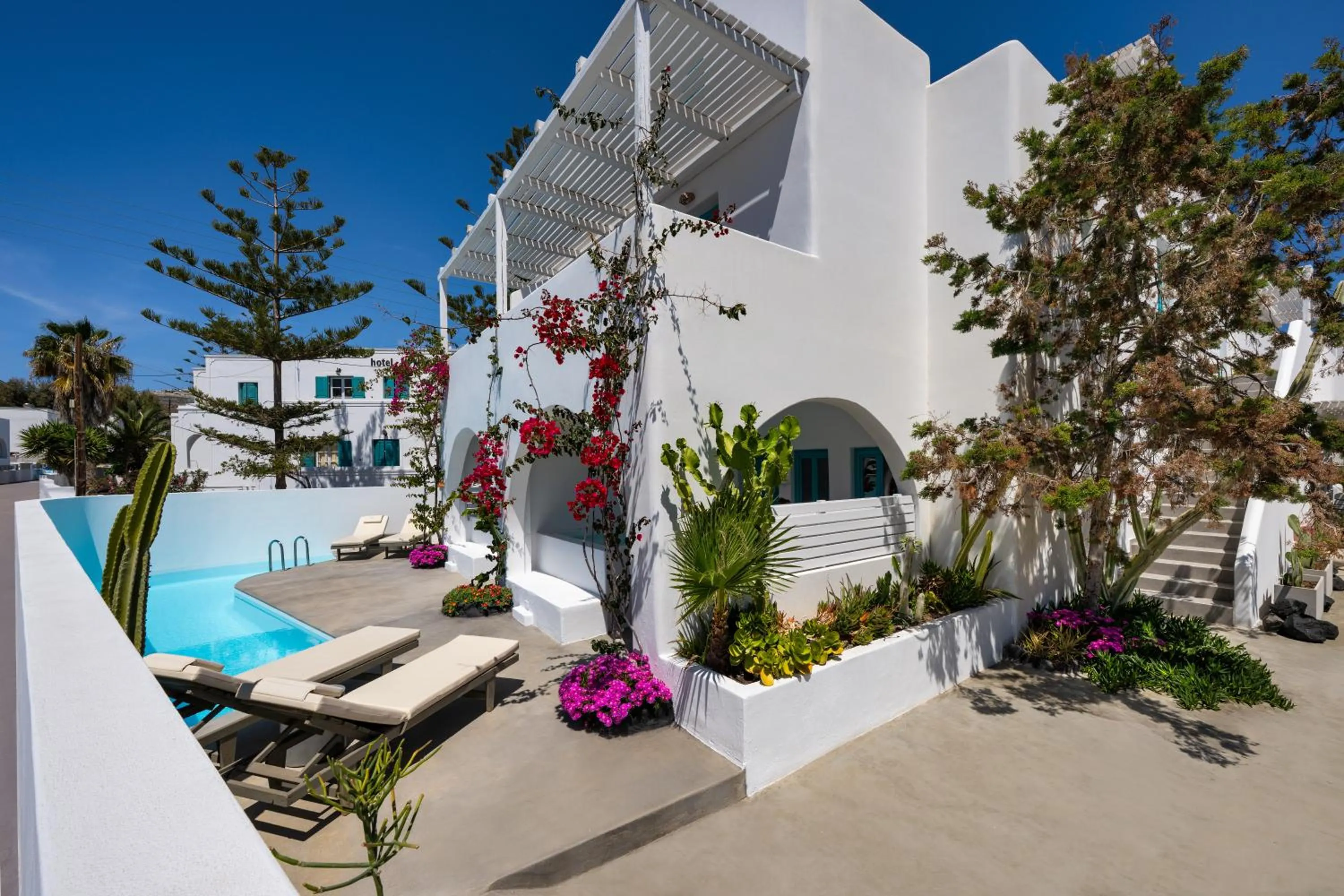 Property building in Nissia Beach Apartments & Suites