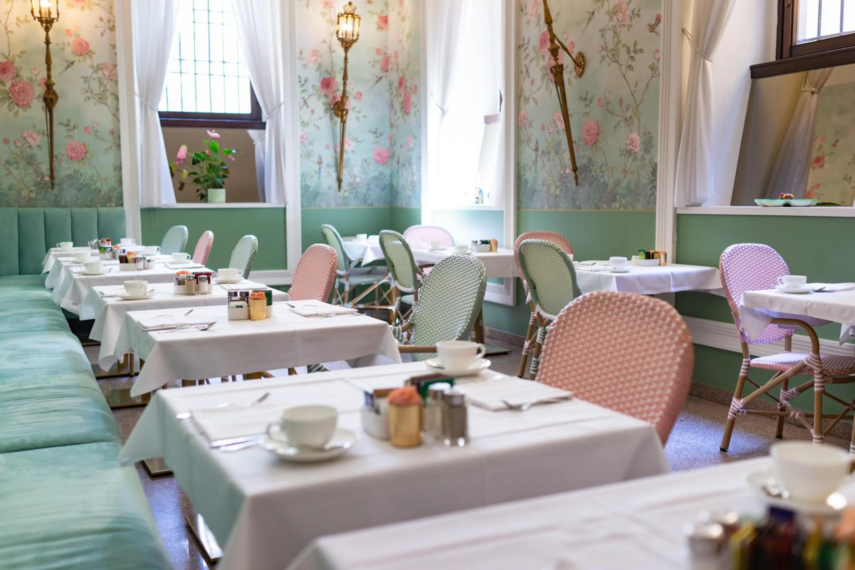 Breakfast in Hotel Gran Duca Di York