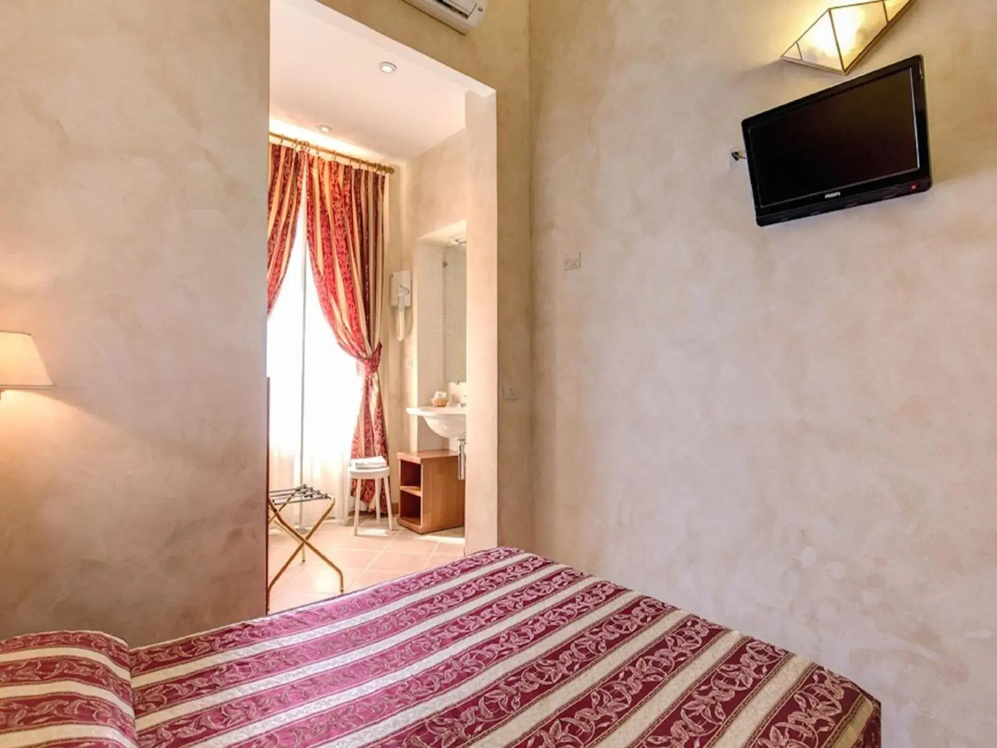 Single Room in Hotel Labelle Single Room in Hotel Labelle