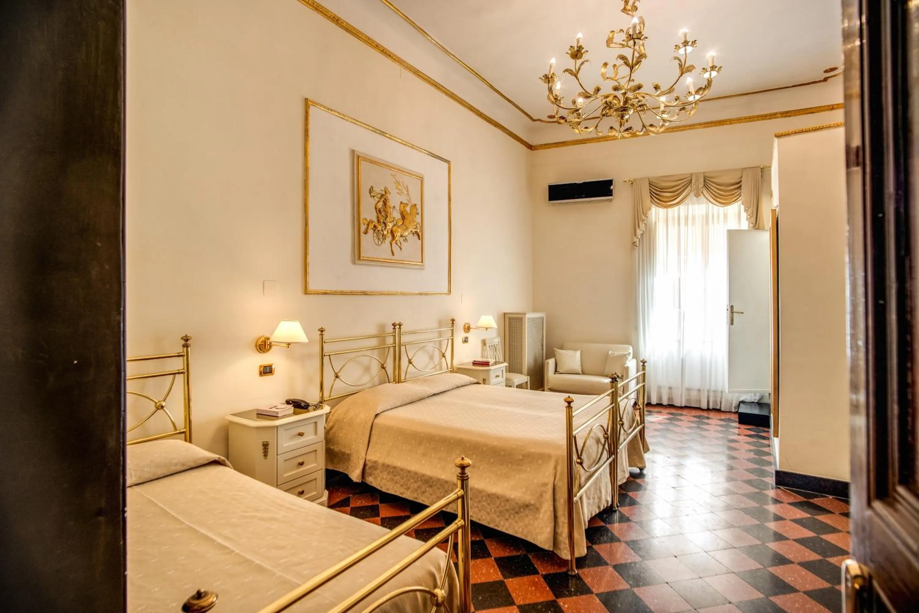 Bedroom, Bed in Hotel Labelle