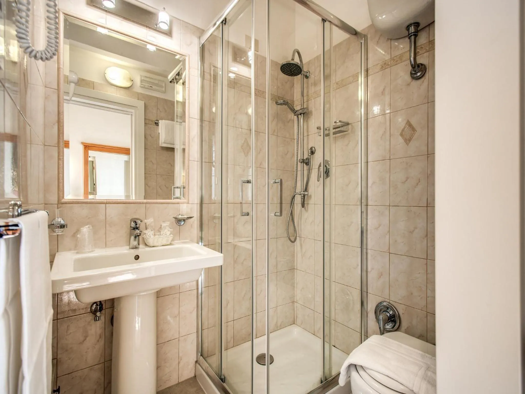 Bathroom in Hotel Labelle