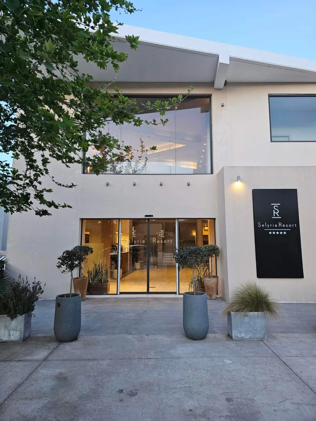 Property building in Selyria Resort