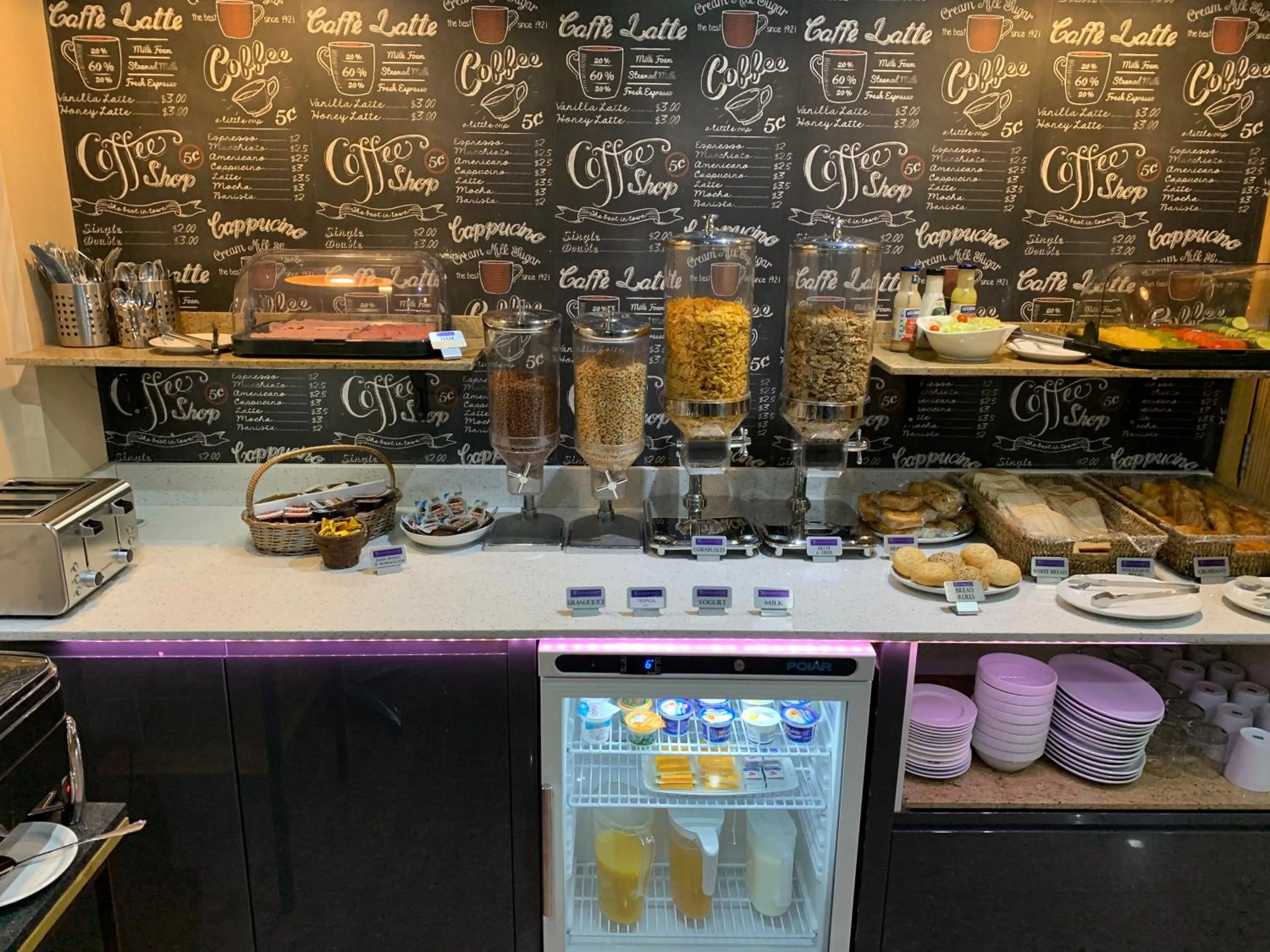 Breakfast in Eurotraveller Hotel - Premier - Harrow