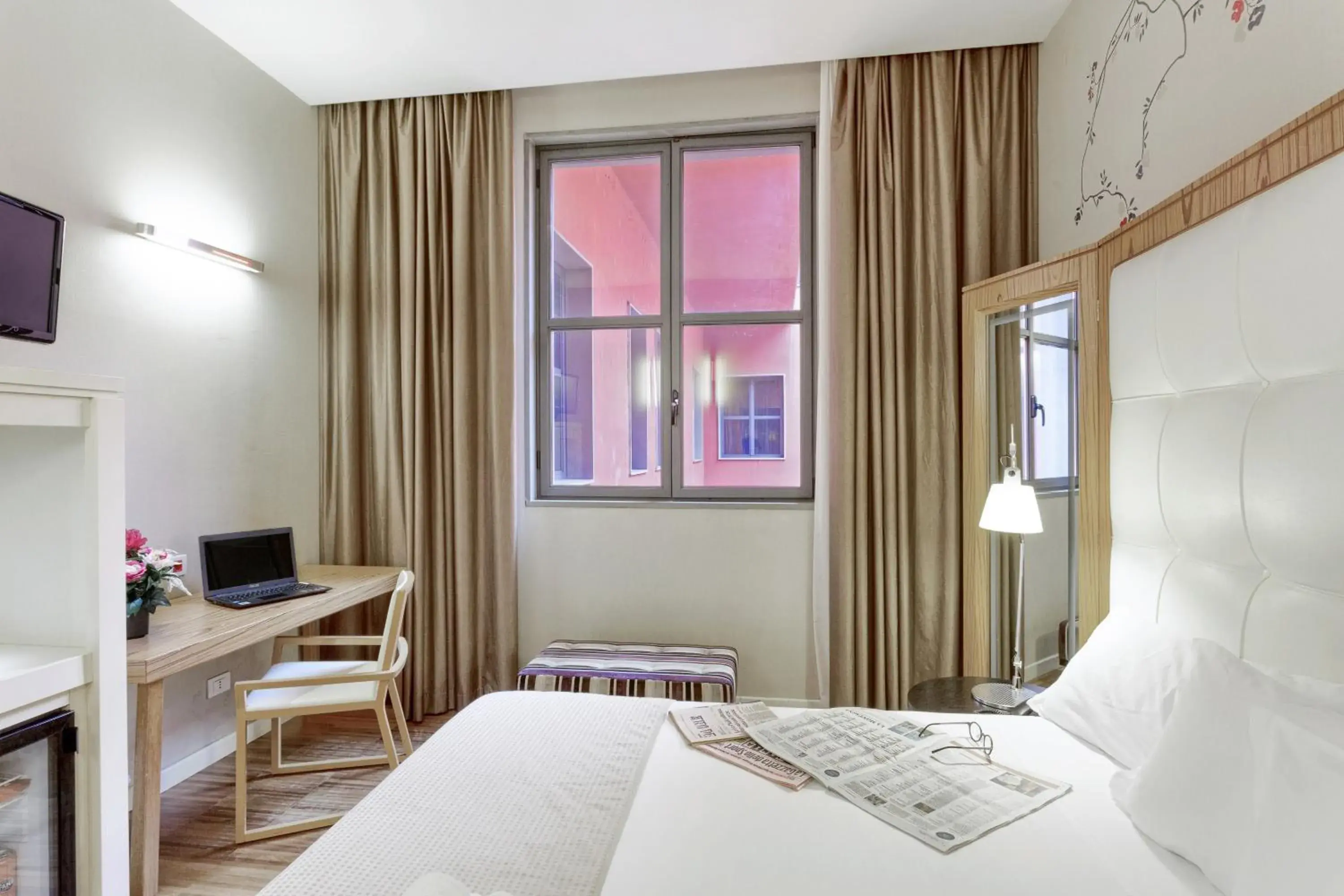 Classic Double Room in Italiana Hotels Milan Rho Fair Classic Double Room in Italiana Hotels Milan Rho Fair