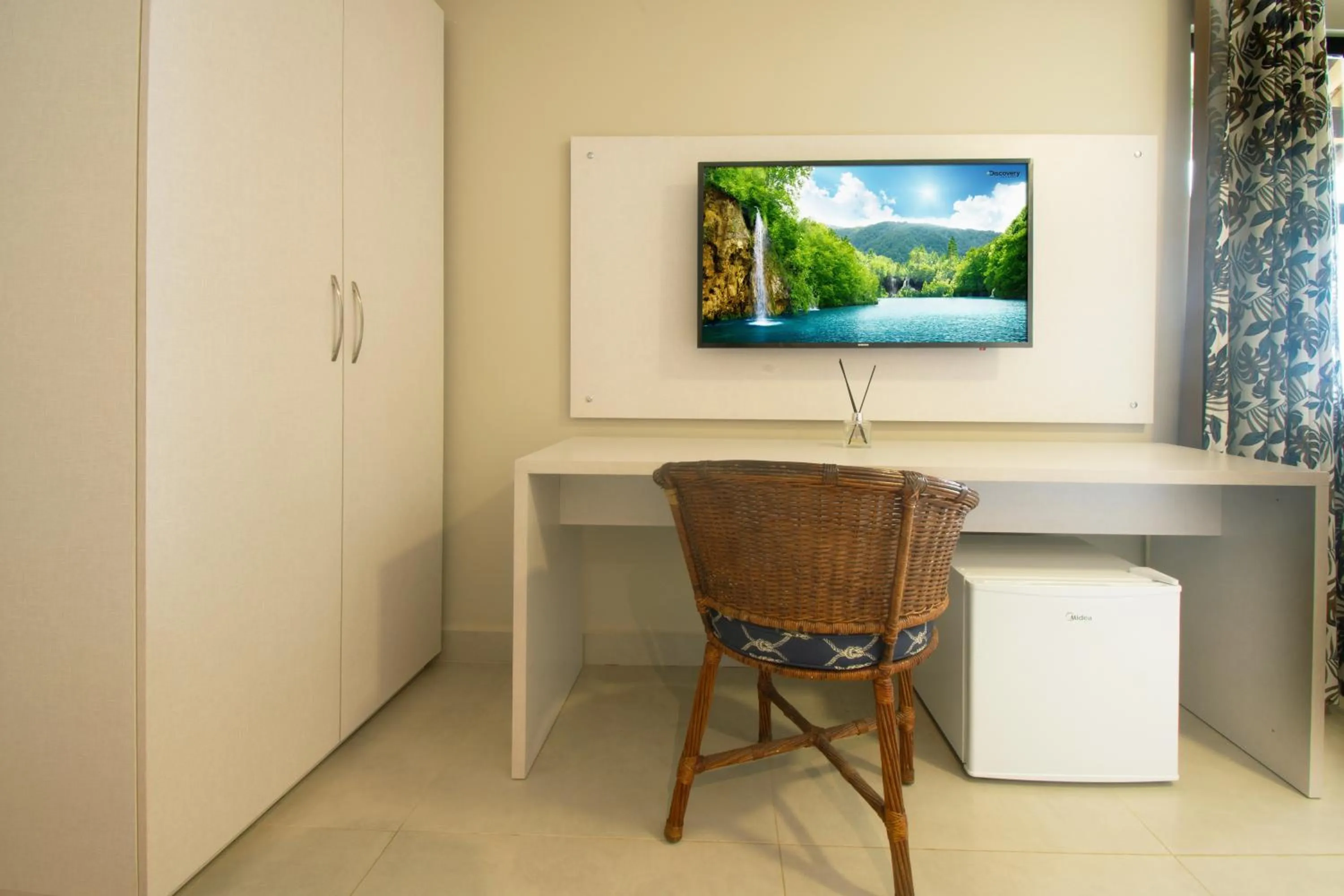 TV and multimedia in Pousada Gammel Dansk by Latitud Hoteles