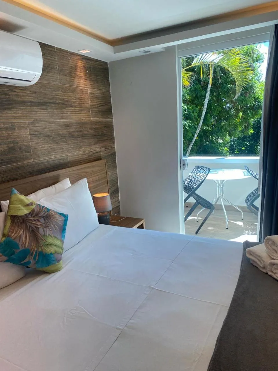 Balcony/Terrace, Bed in Hotel Pousada Casacolina