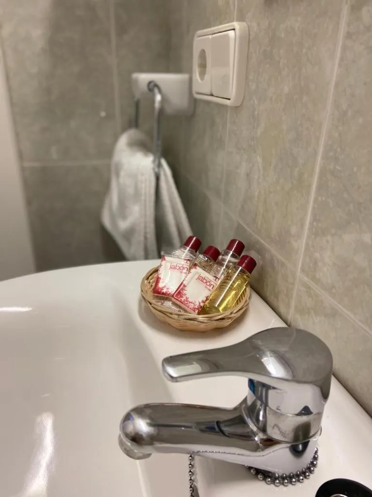 Bathroom in Hostal Pitiusa