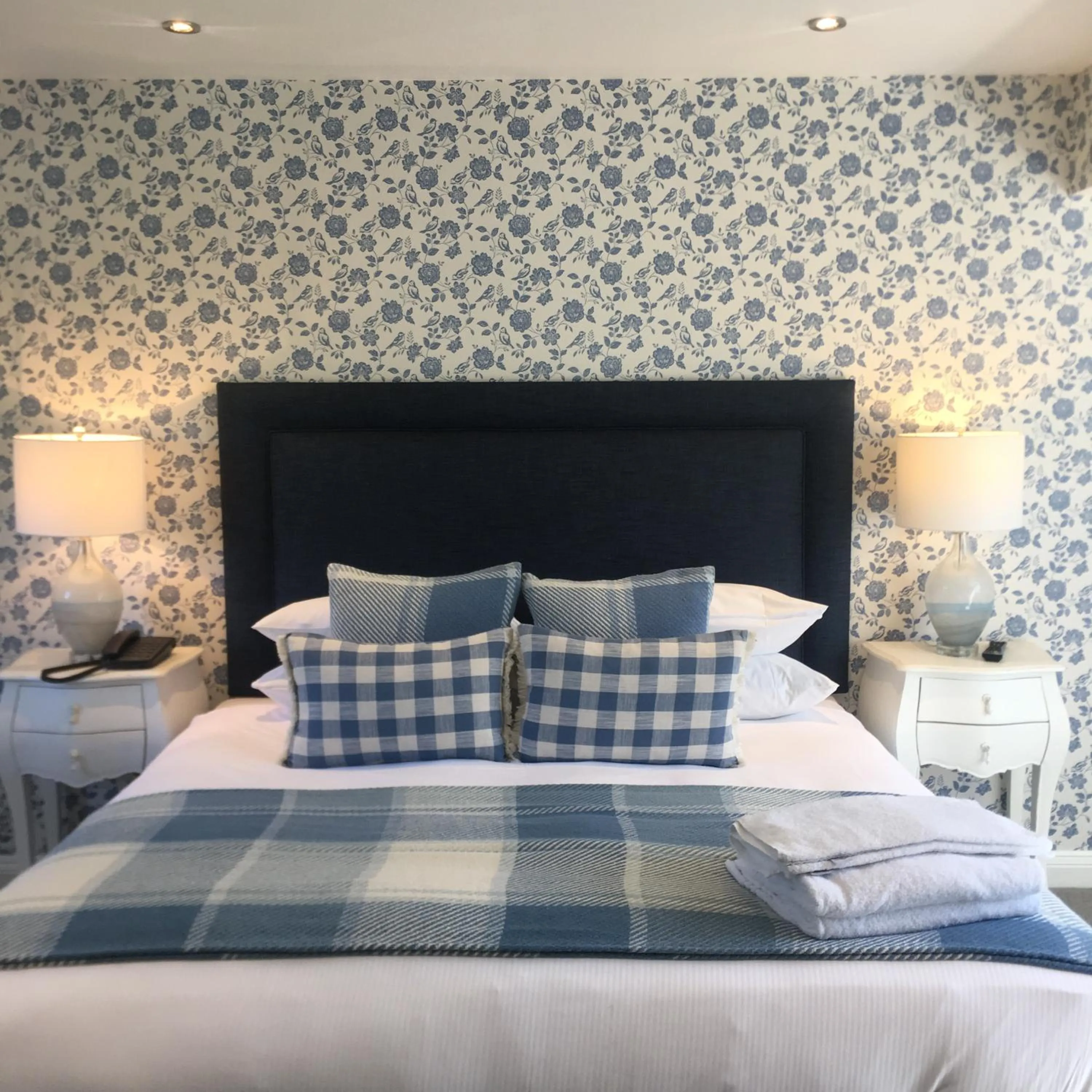 Bed in The George Great Oxendon