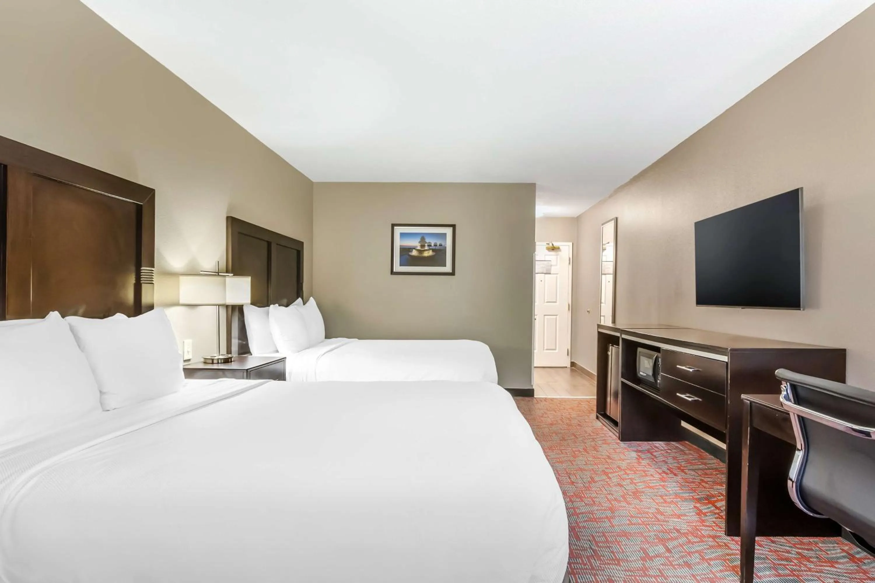 Bedroom in Best Western Airport Inn & Suites