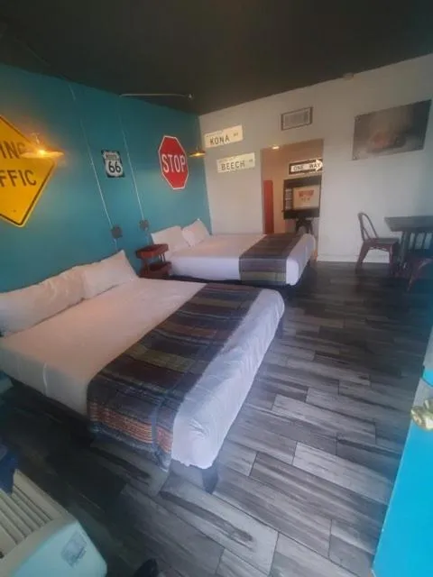 Bed in Desert Hills Motel