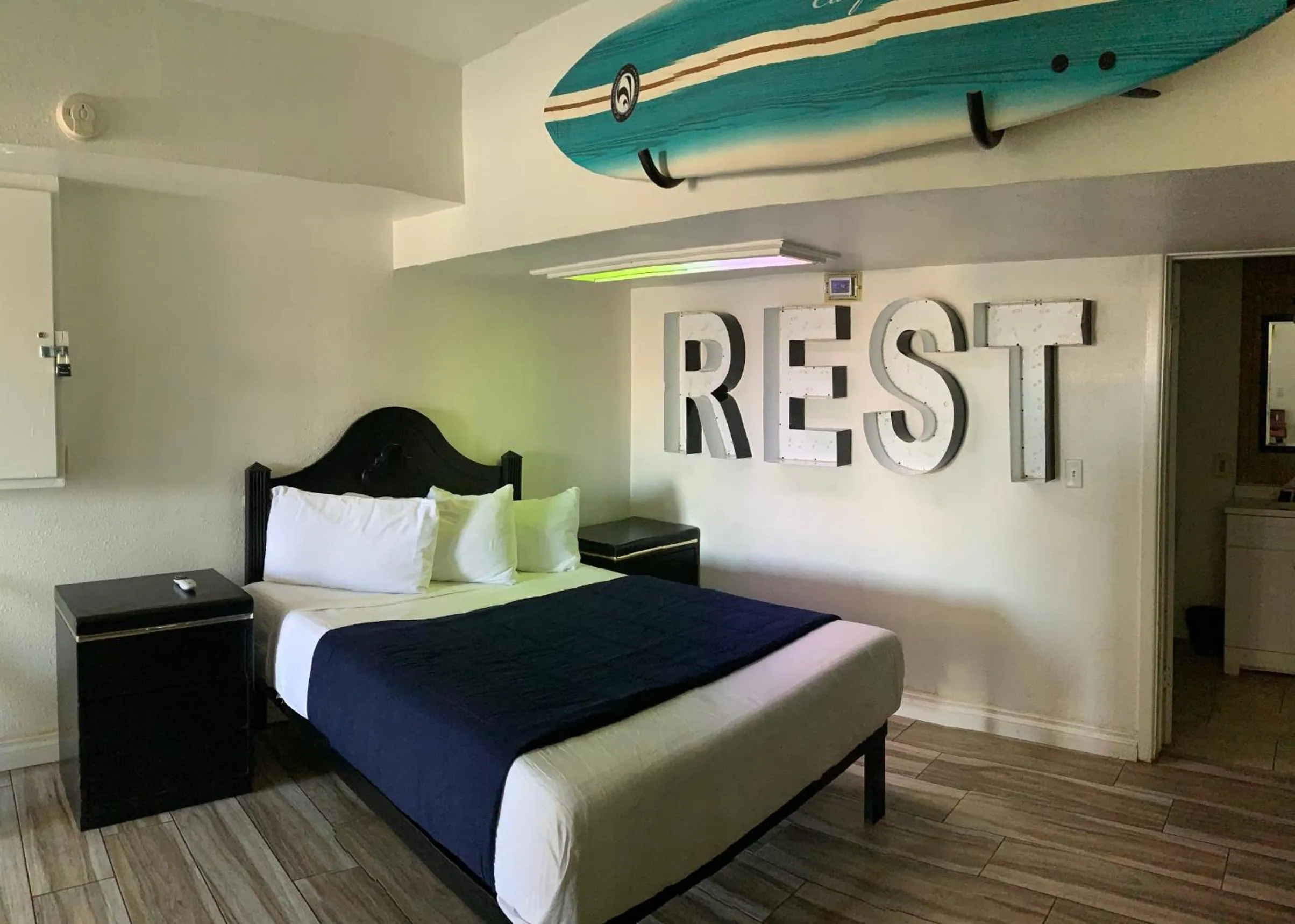 Bed in Desert Hills Motel