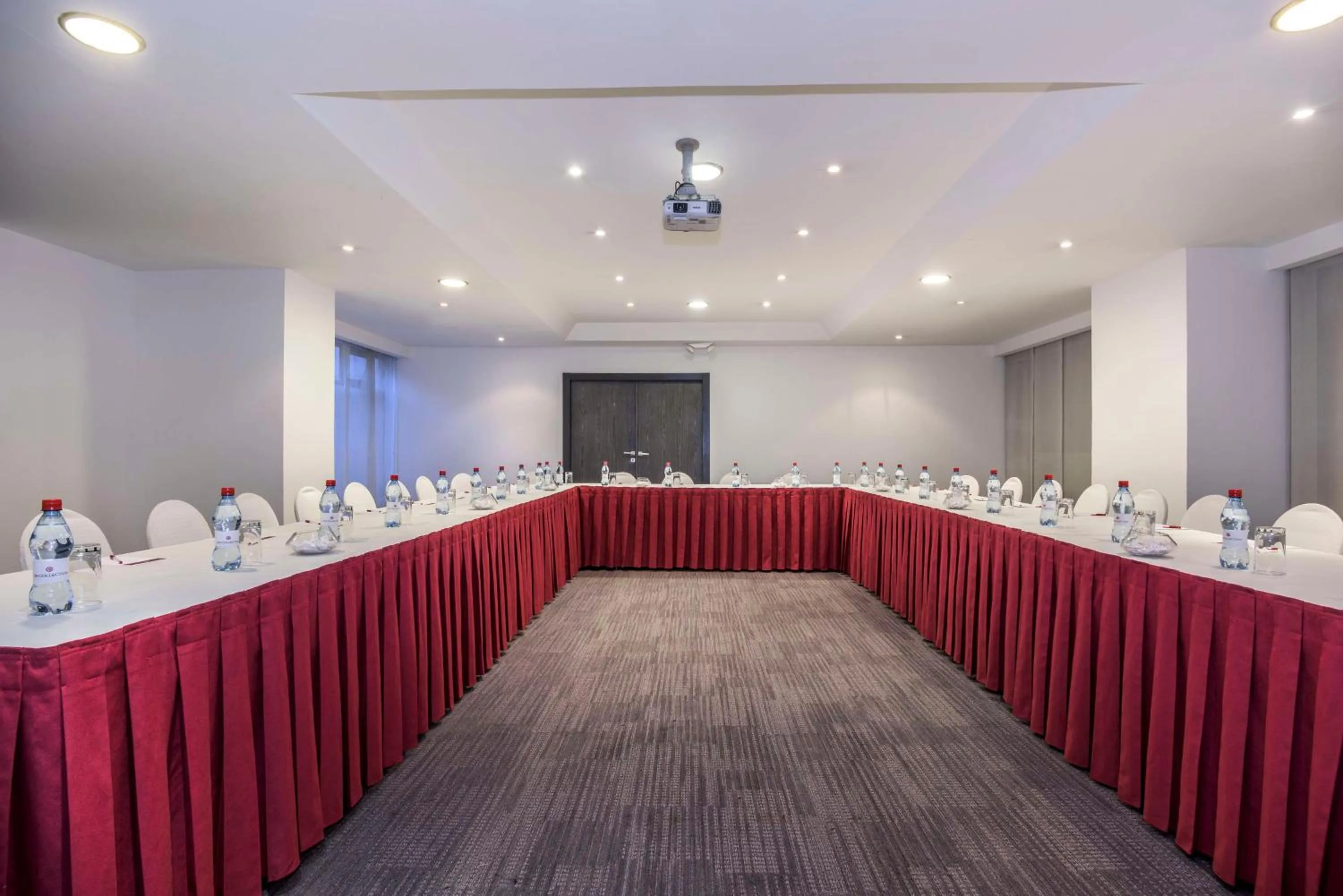 Meeting/conference room in NH Collection Quito Royal