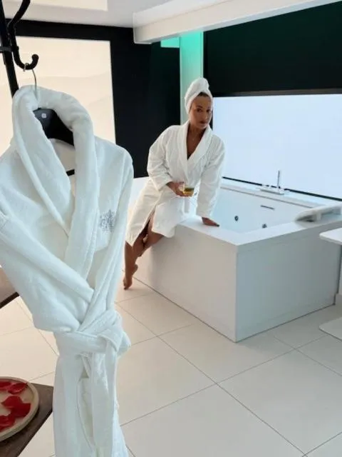 Hot Tub in Hôtel La Fabrique