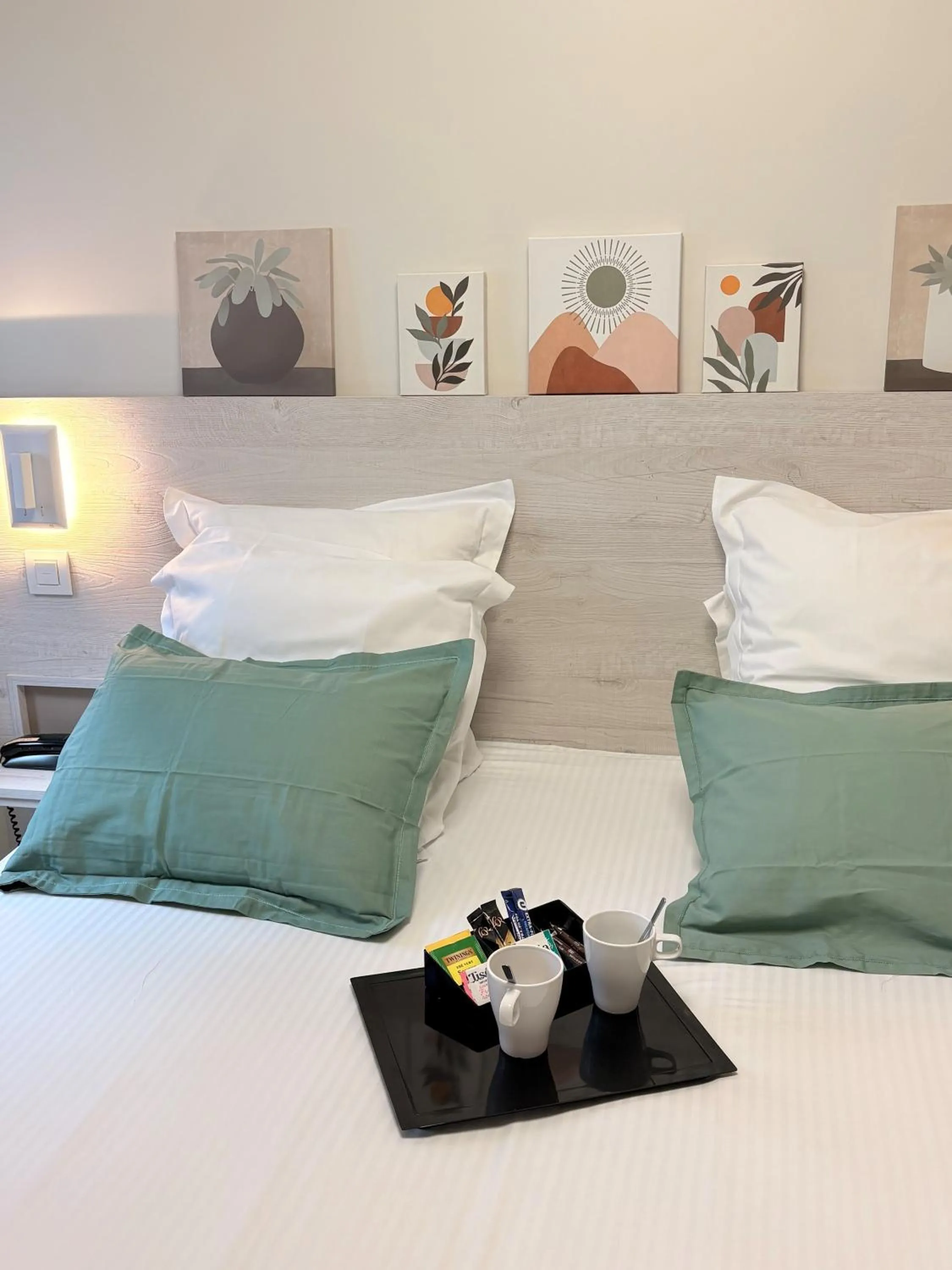 Bedroom, Bed in Hôtel La Fabrique