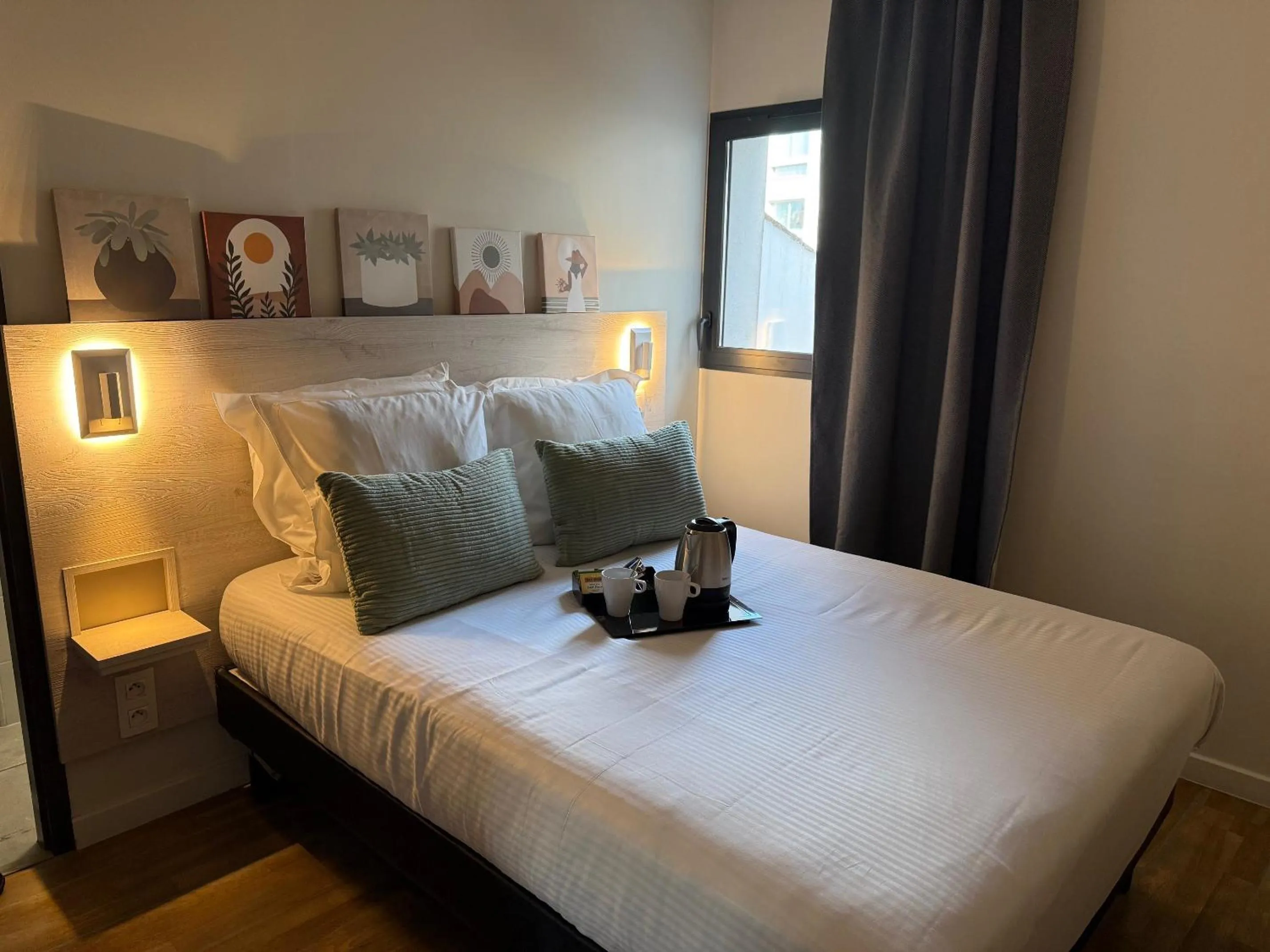 Bedroom, Bed in Hôtel La Fabrique