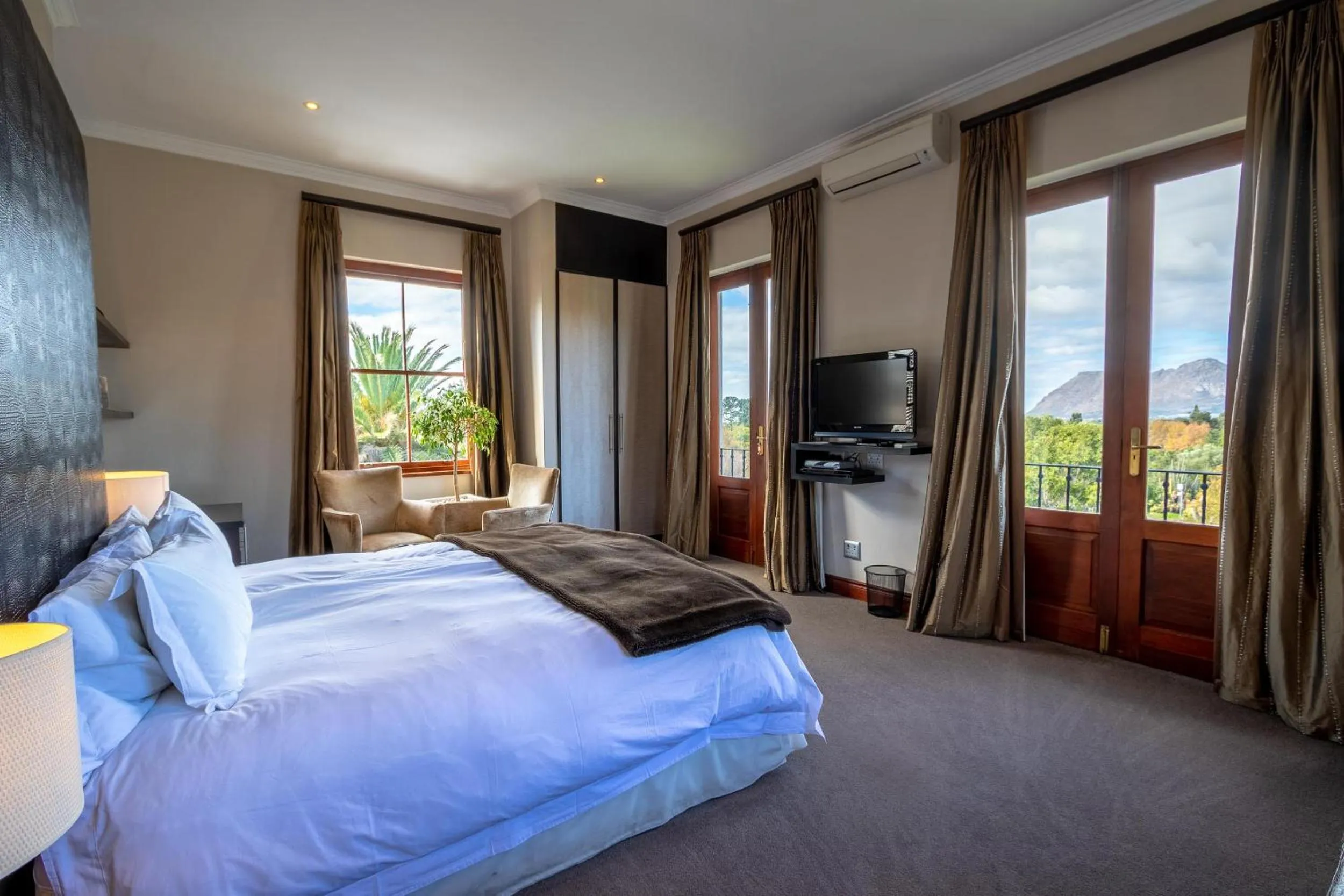 Bedroom, Bed in Nova Constantia Boutique Residence